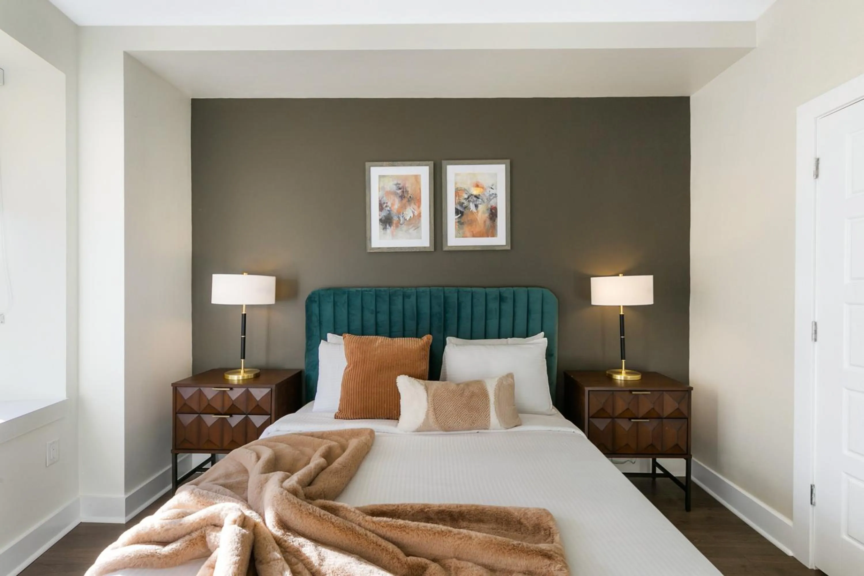 Bedroom, Bed in Modern & Fully Furnished Apartments in the Heart of the City