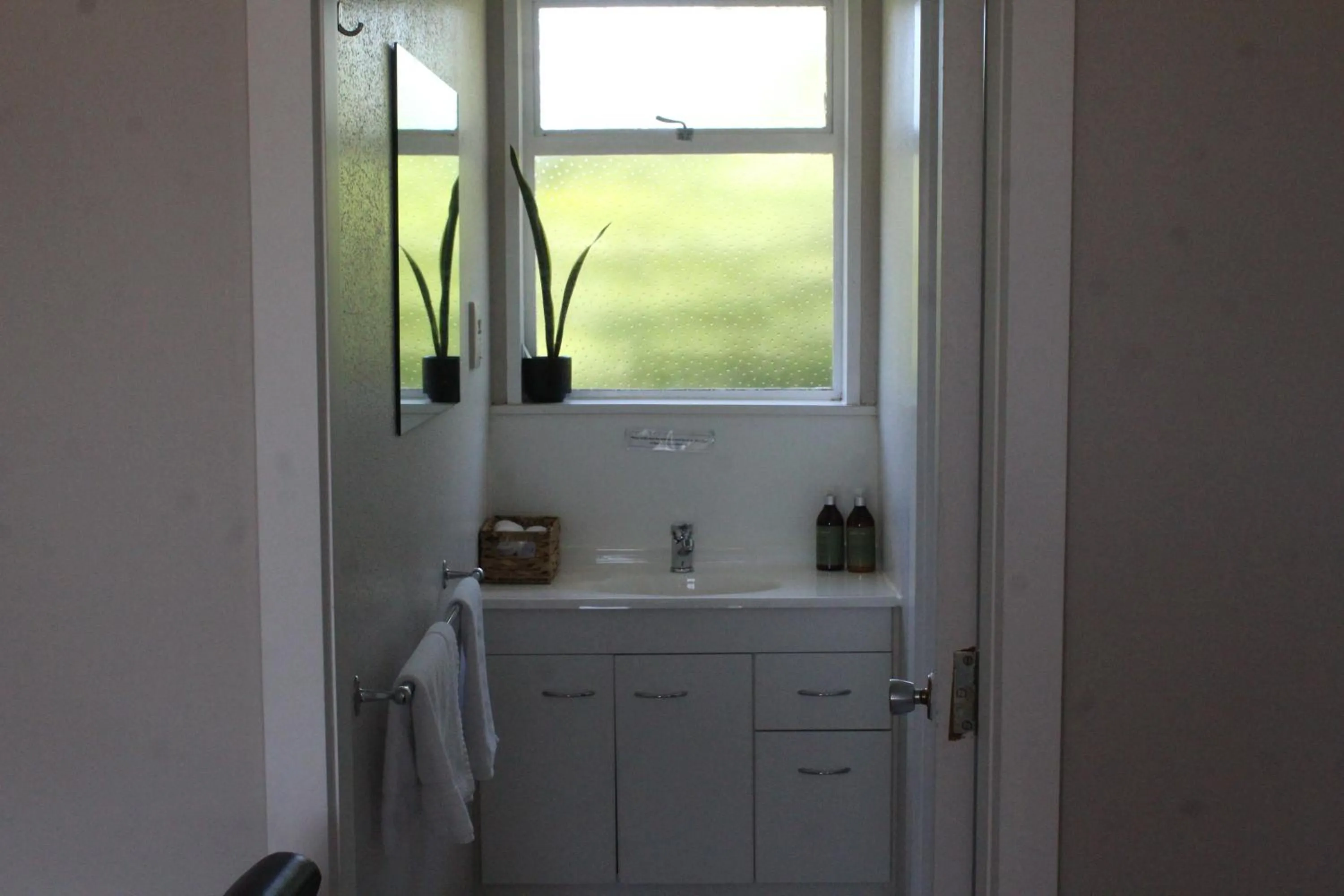 Two-Bedroom Apartment in Aorangi Motel