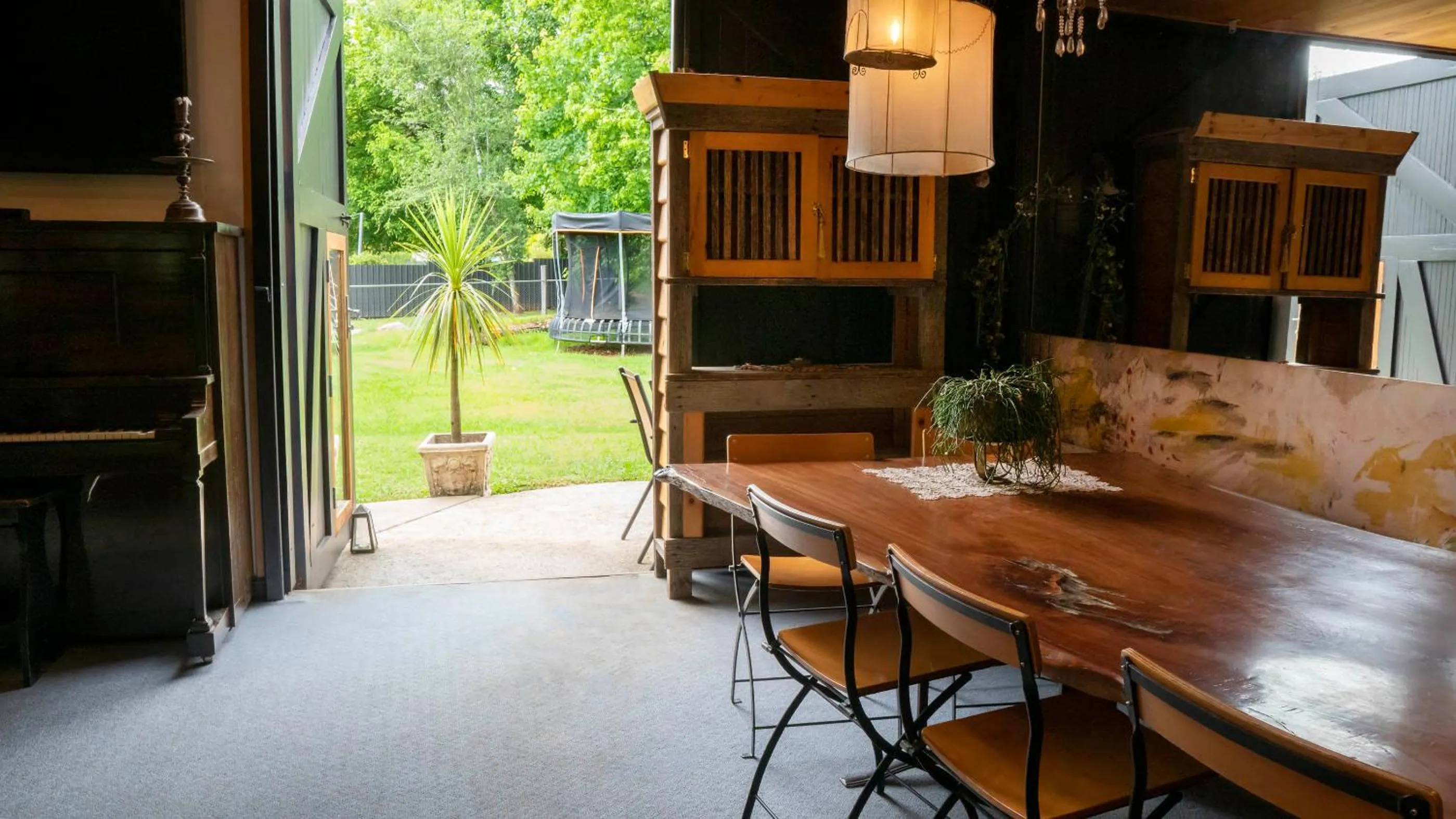 Dining area in Dreamers