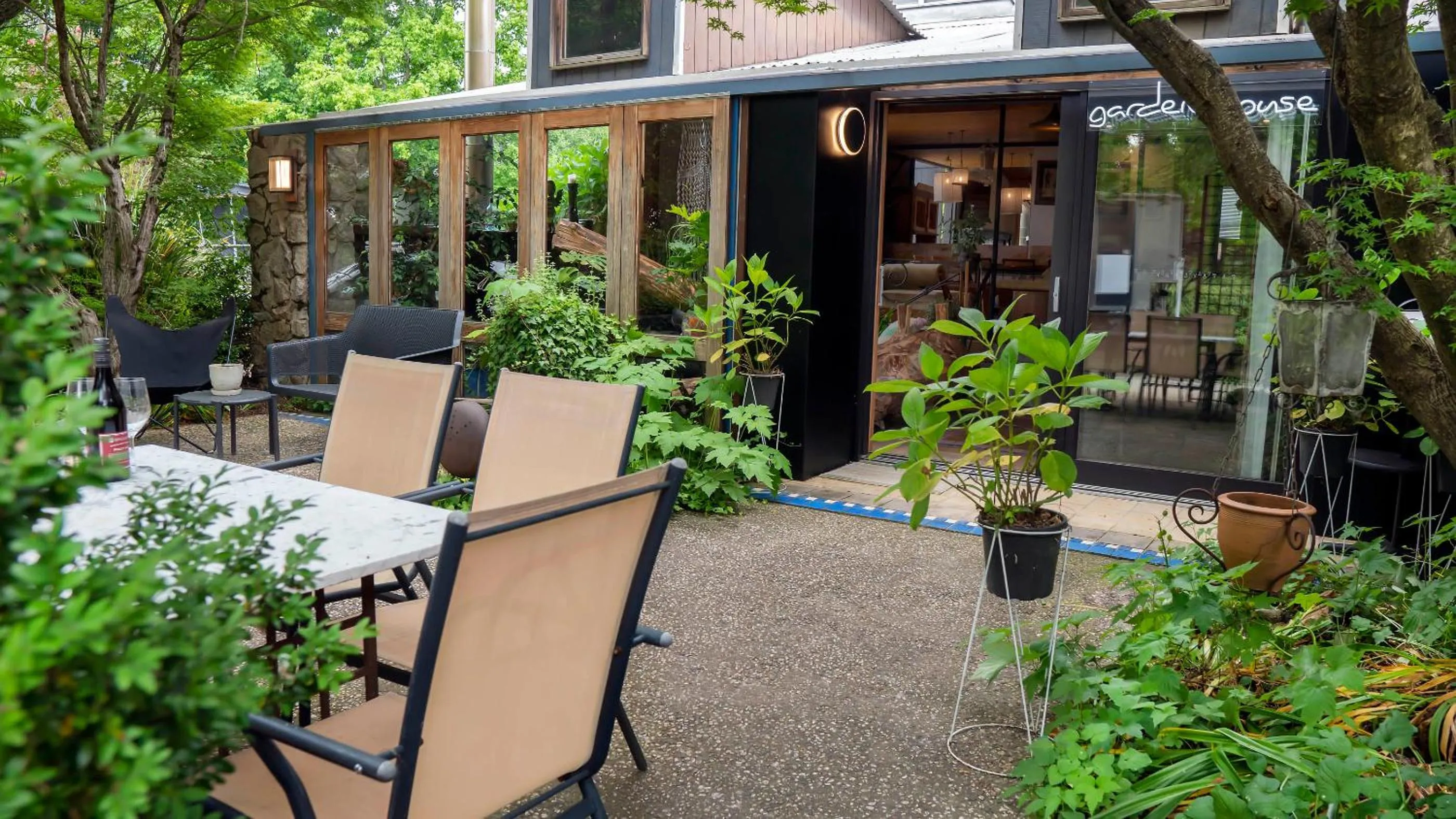 Property building in Dreamers