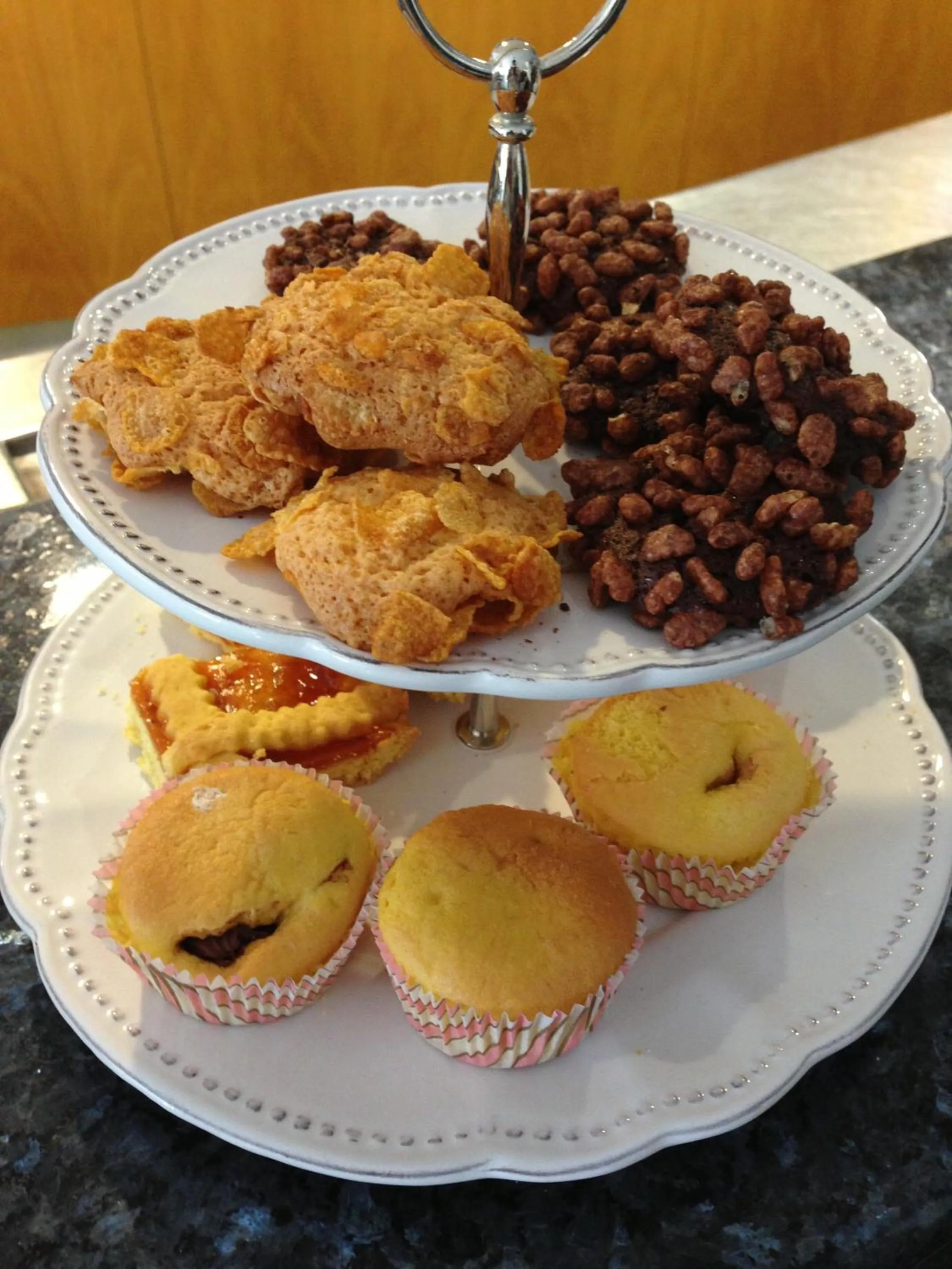 Food and drinks in City Hotel & Suites