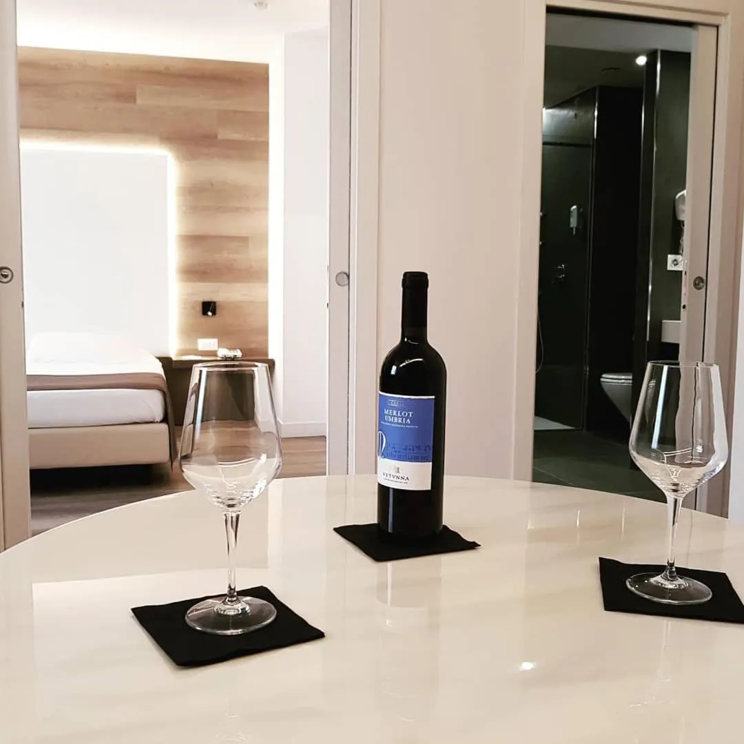 Dining area in City Hotel & Suites