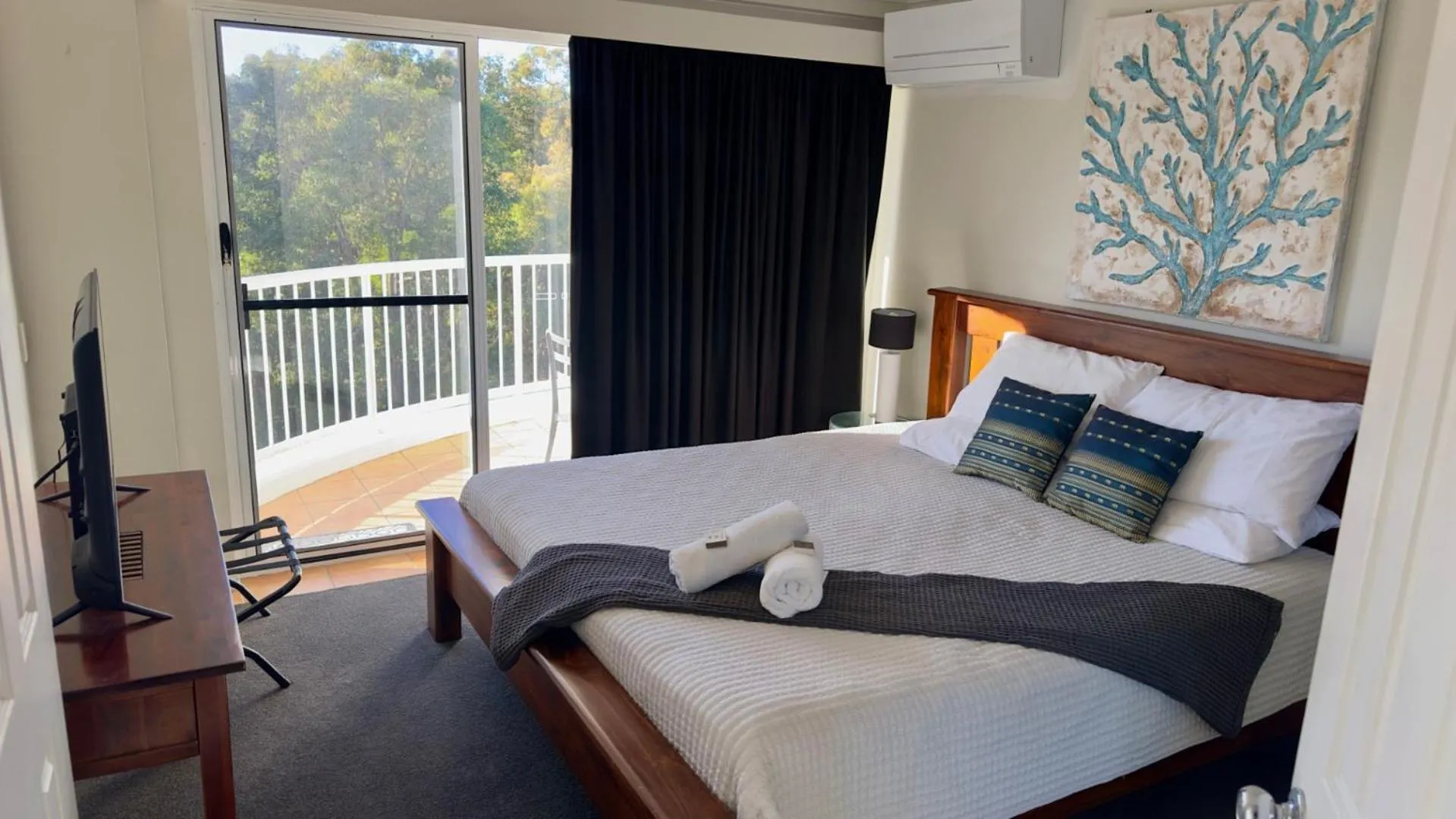 Bed in Fairways Golf & Beach Retreat Bribie Island