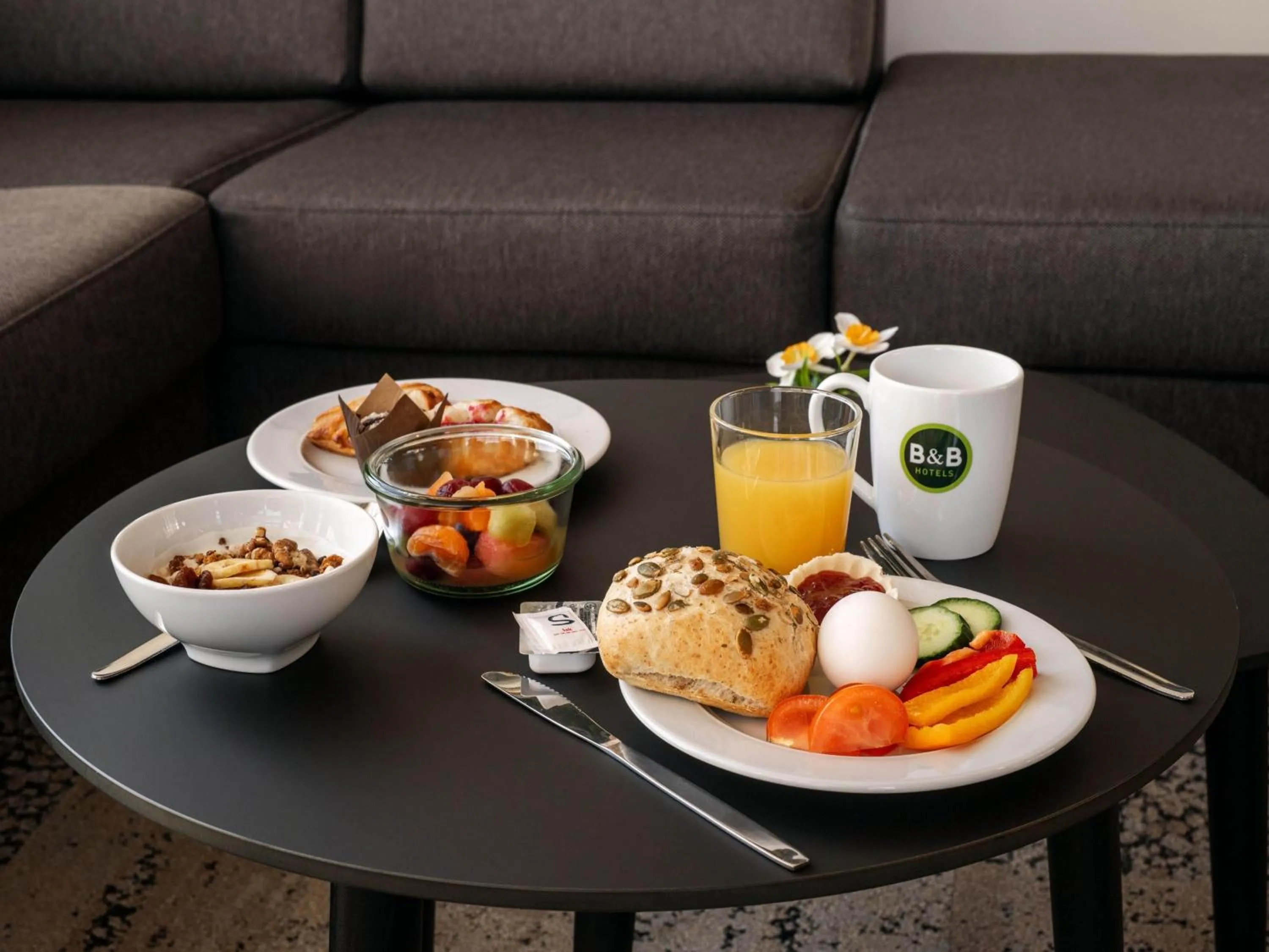 Restaurant/places to eat in B&B Hotel Mainz-Hechtsheim