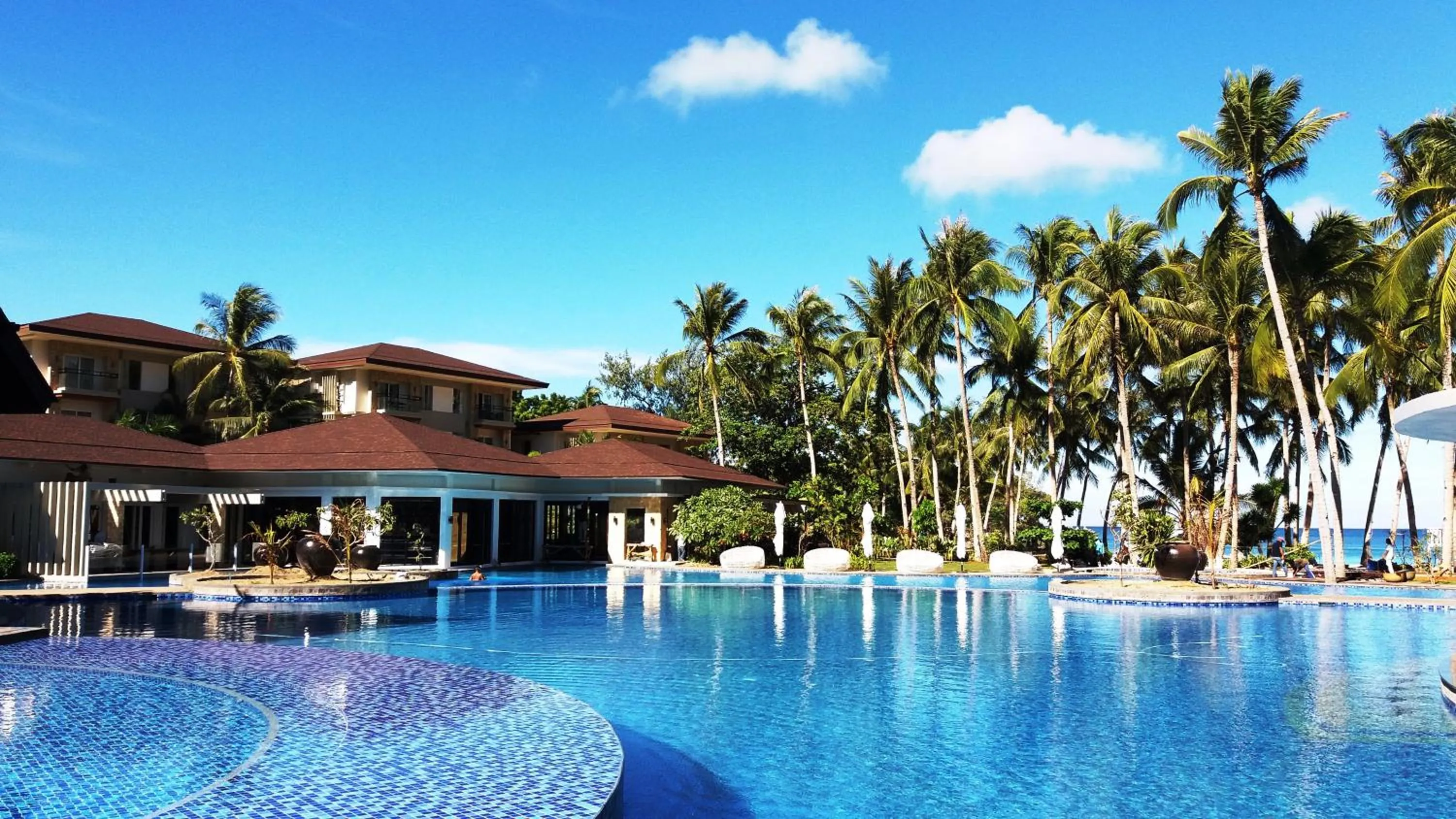 Swimming pool in Movenpick Resort & Spa Boracay