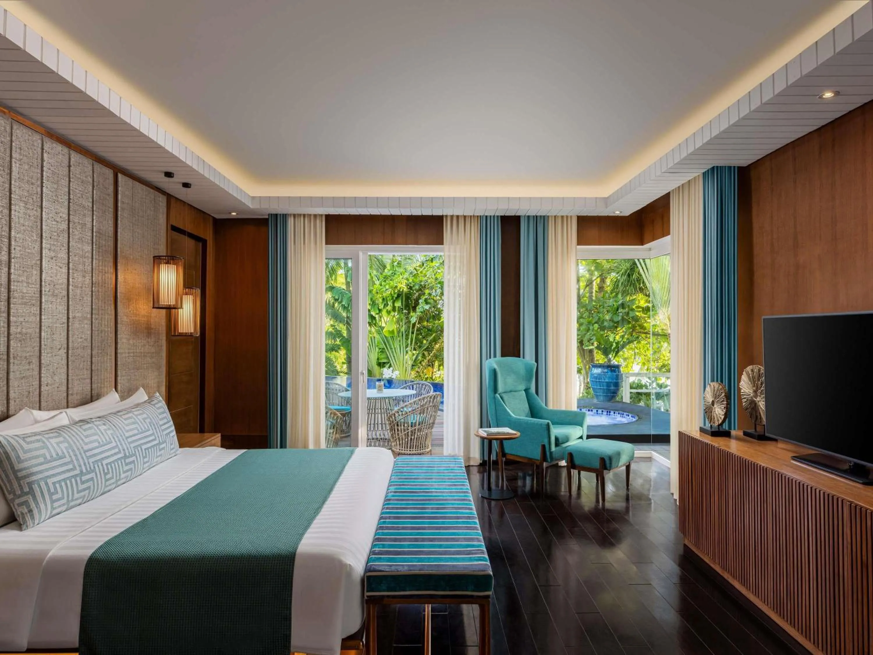 Bedroom, Bed in Movenpick Resort & Spa Boracay