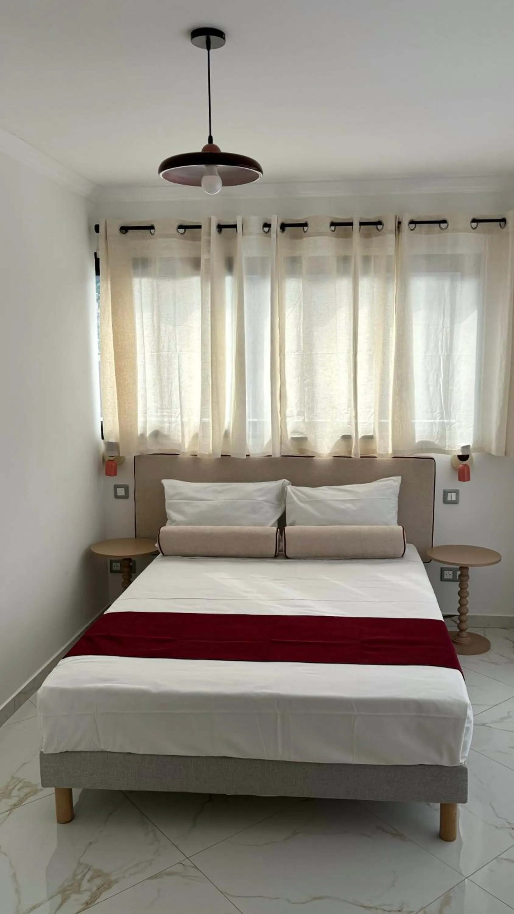 Bed in Hotel et Appartements Reine D'Azur