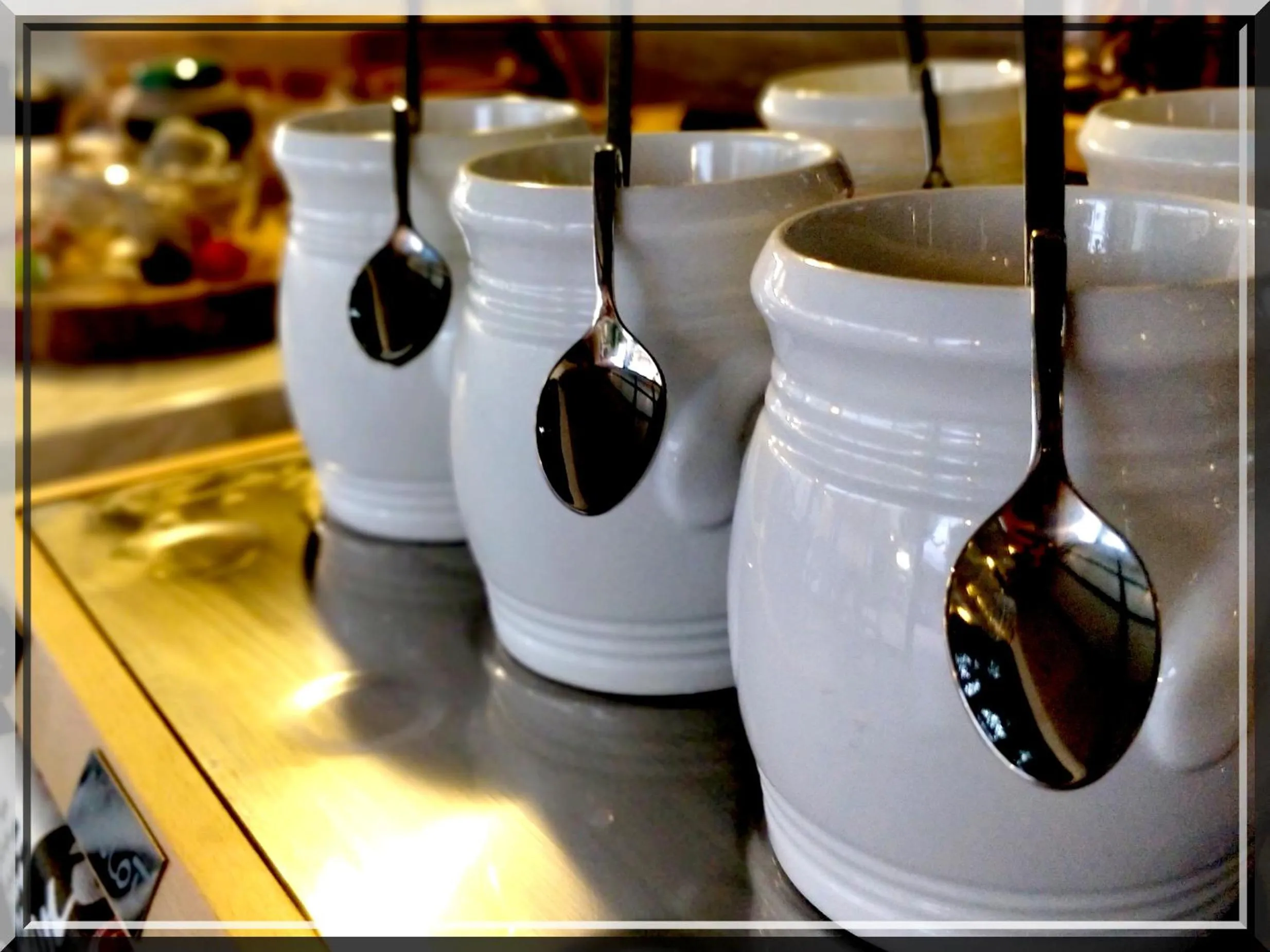 Buffet breakfast in Hotel et Appartements Reine D'Azur