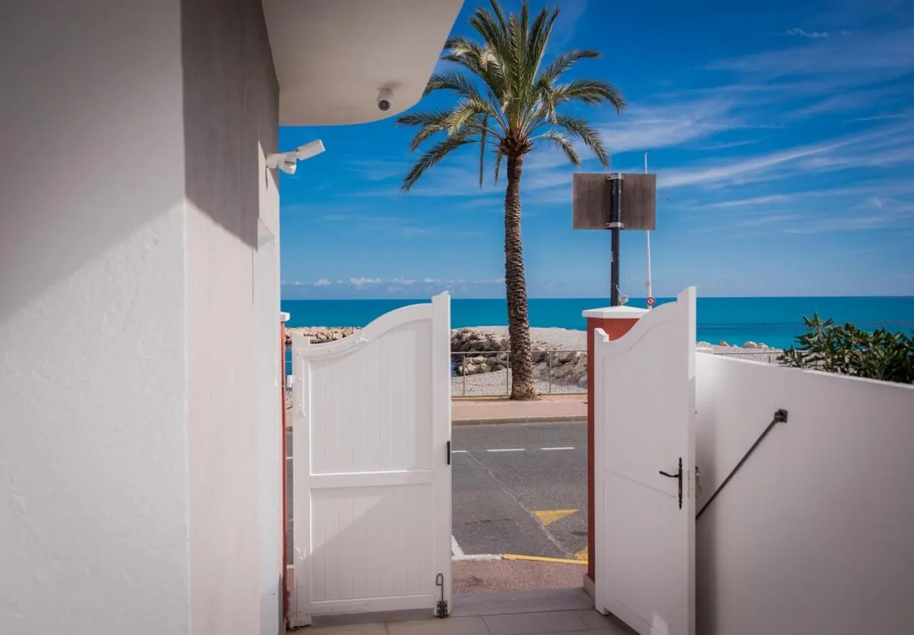 Sea view in Hotel et Appartements Reine D'Azur