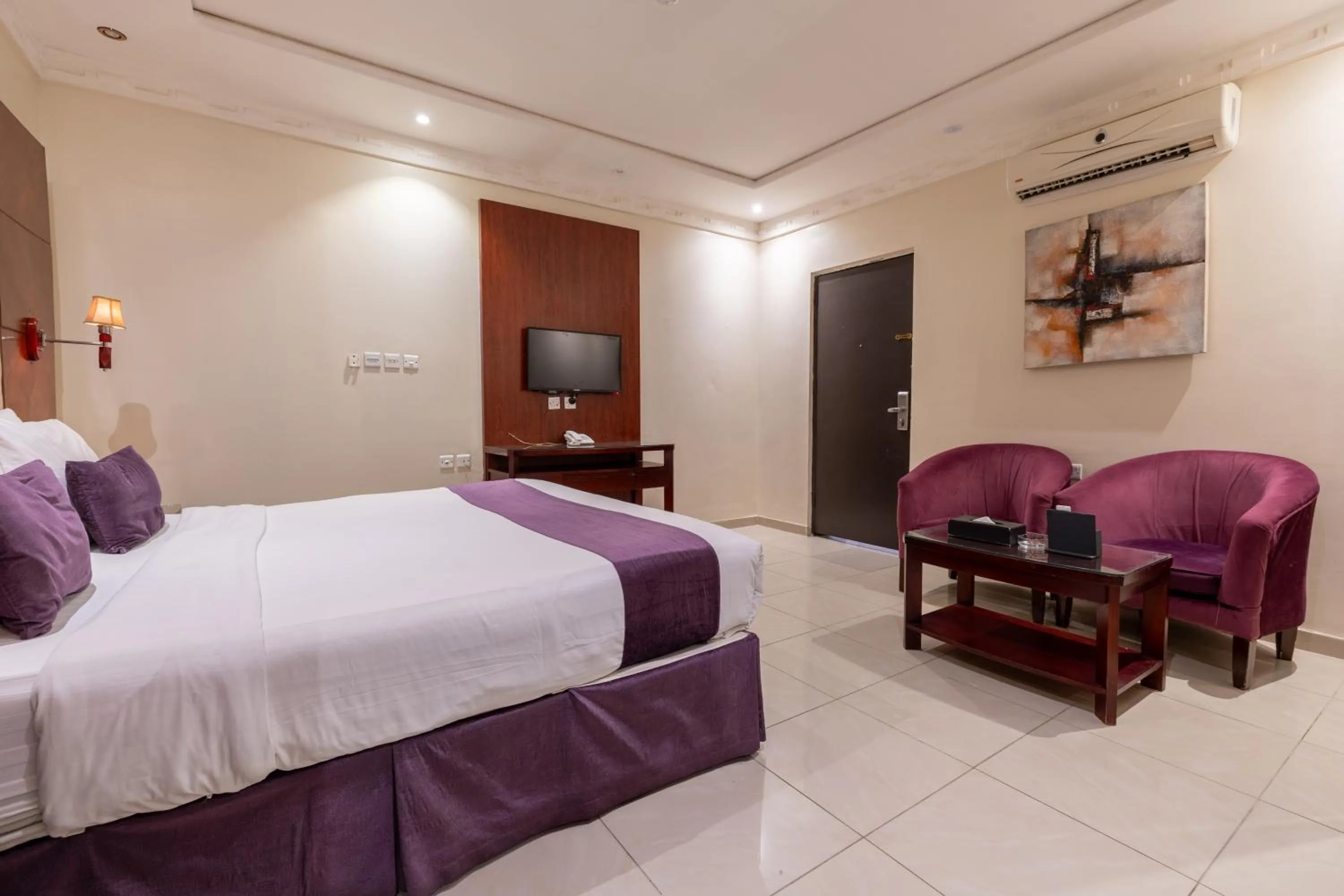 Bed in Dar NEYAARA SERVICED APARTMENTS