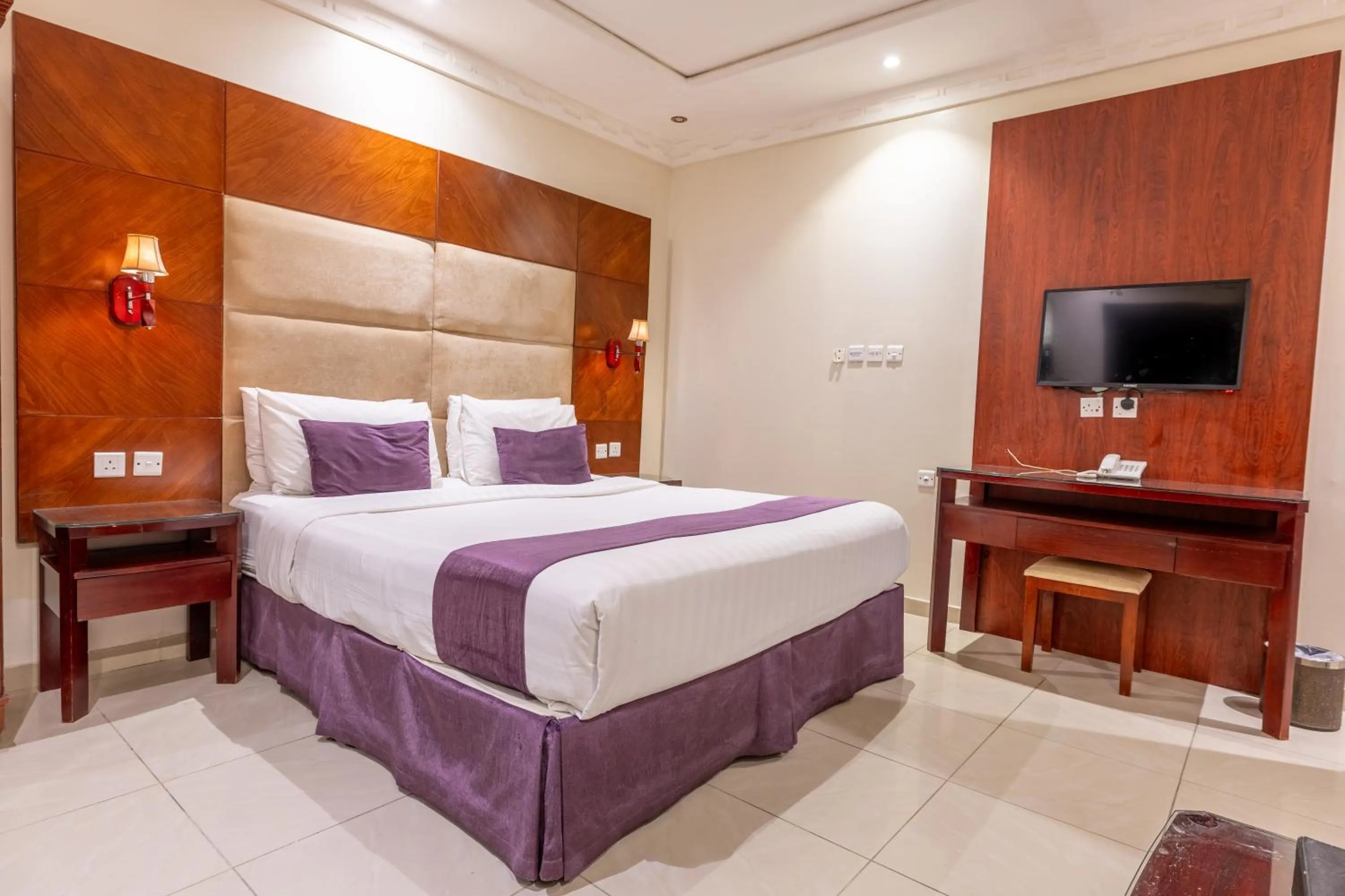 Bed in Dar NEYAARA SERVICED APARTMENTS