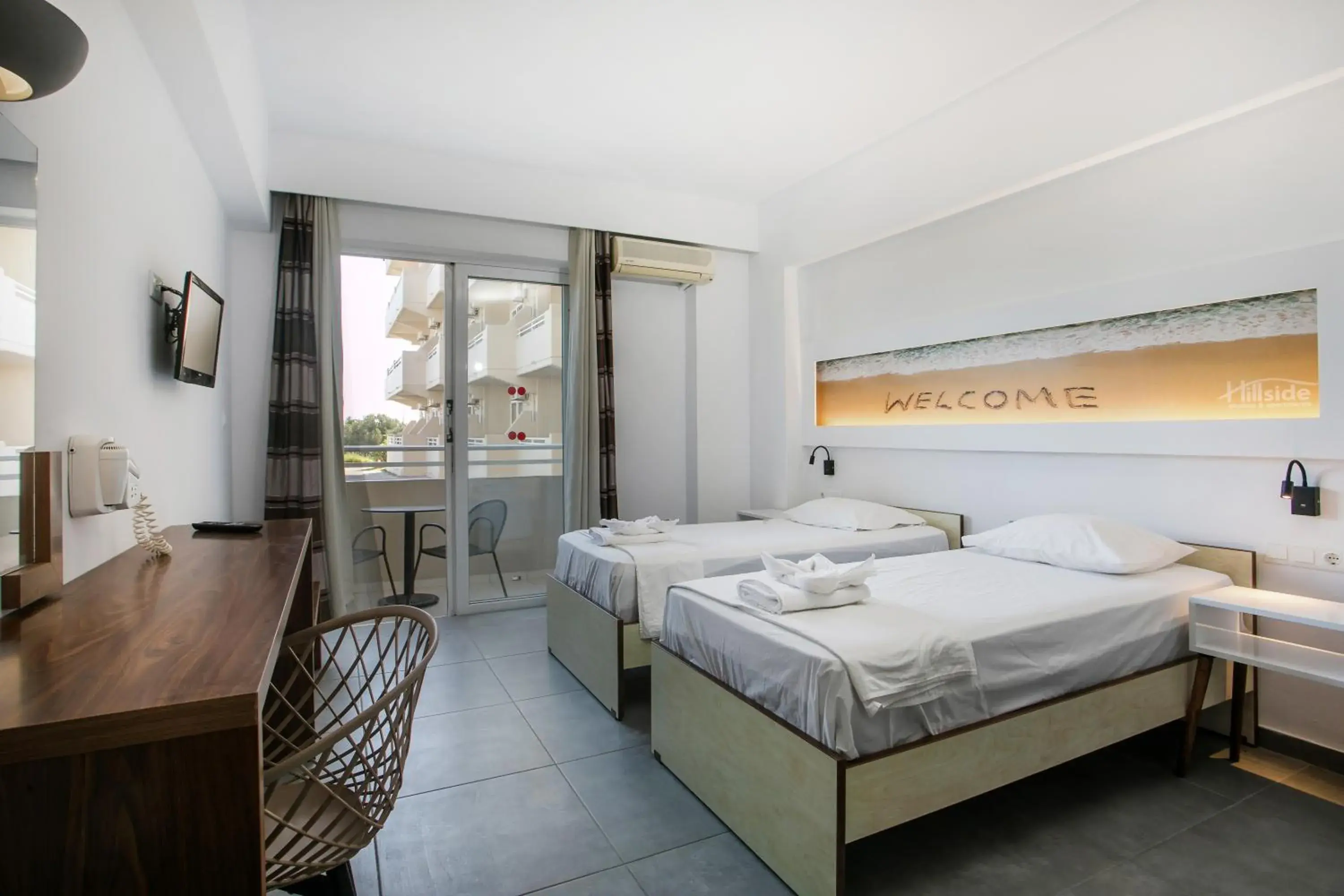 Superior Twin Room with Garden View in Hillside Studios & Apartments Superior Twin Room with Garden View in Hillside Studios & Apartments