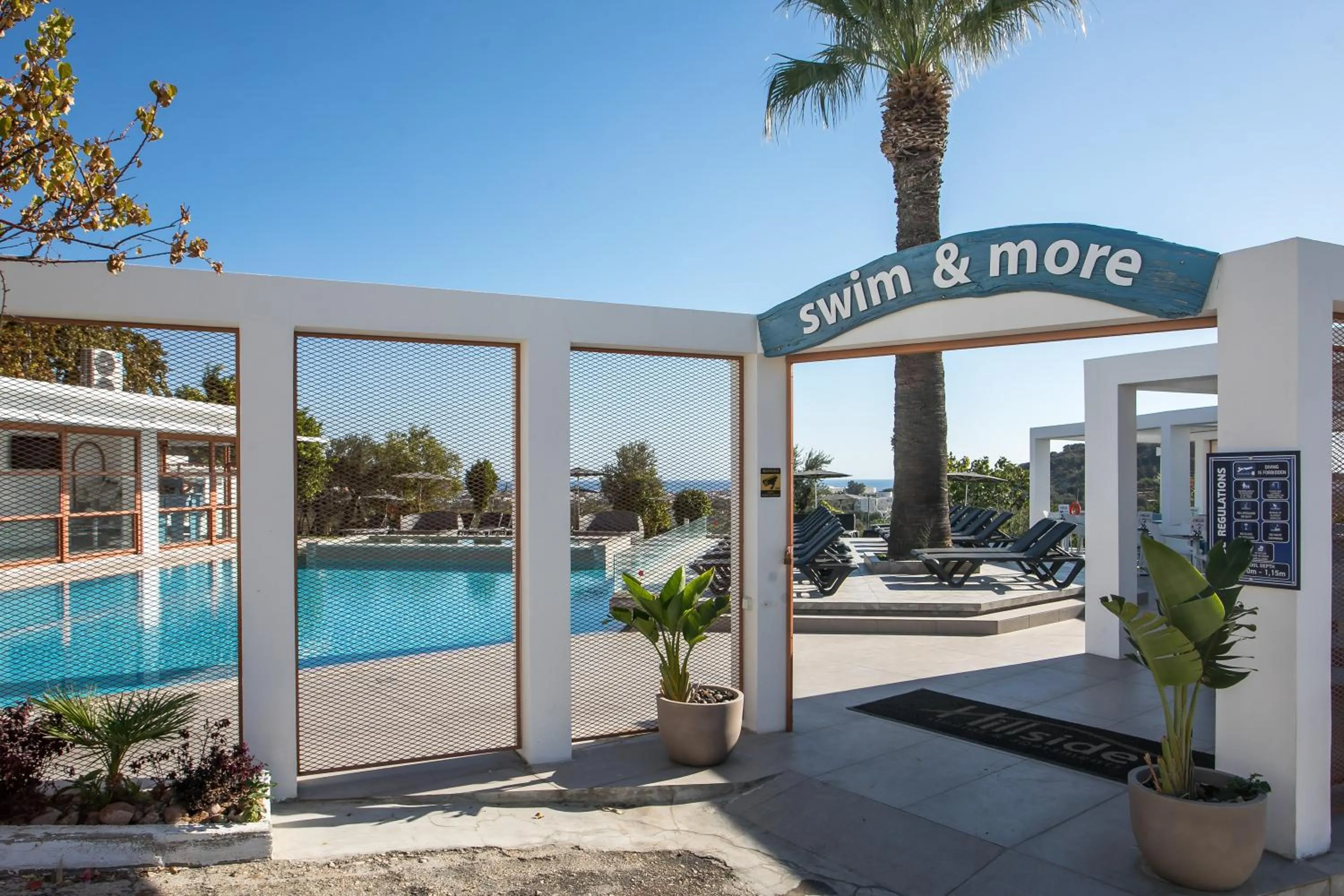 Property building in Hillside Studios & Apartments