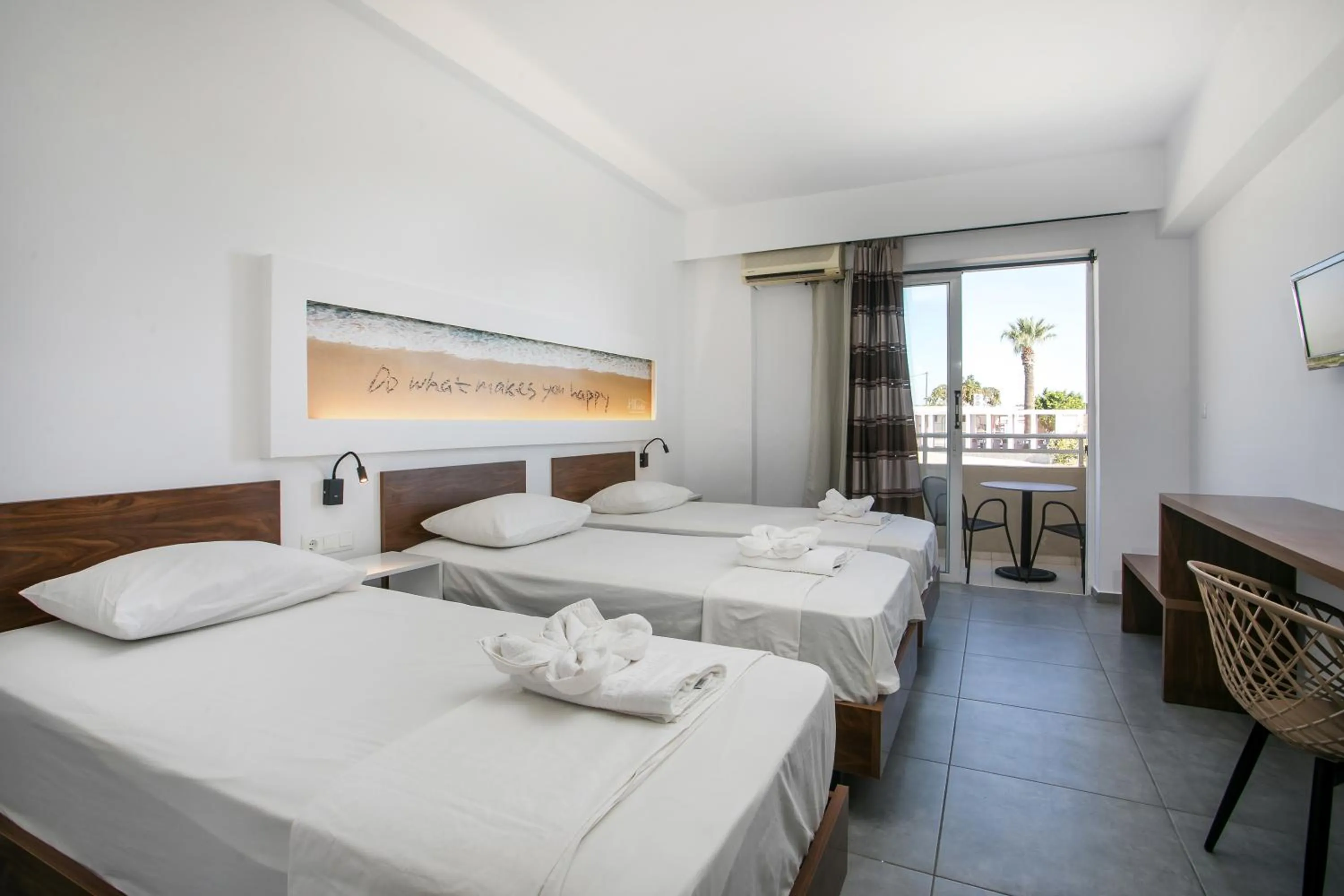 Bed in Hillside Studios & Apartments