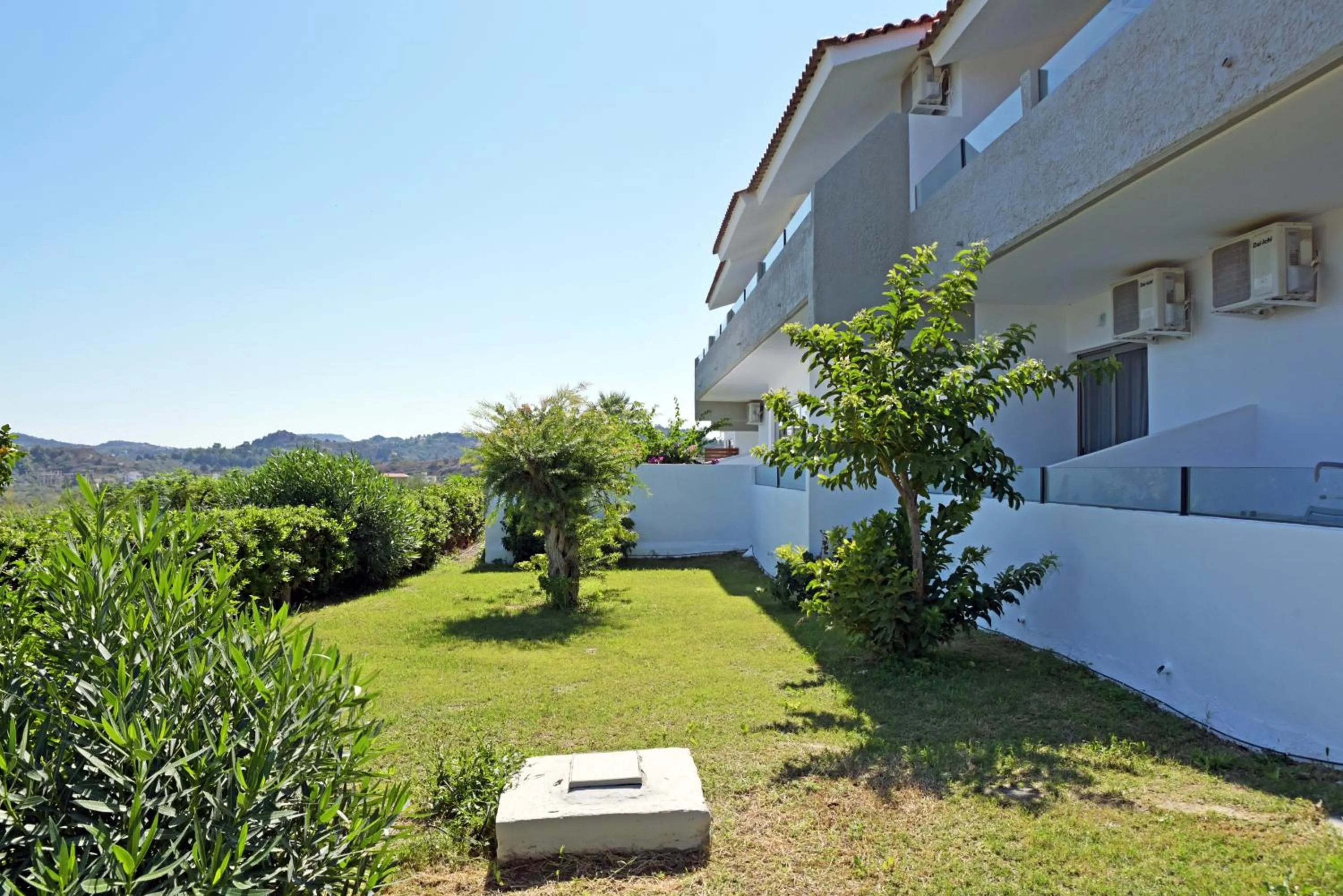 City view in Hillside Studios & Apartments