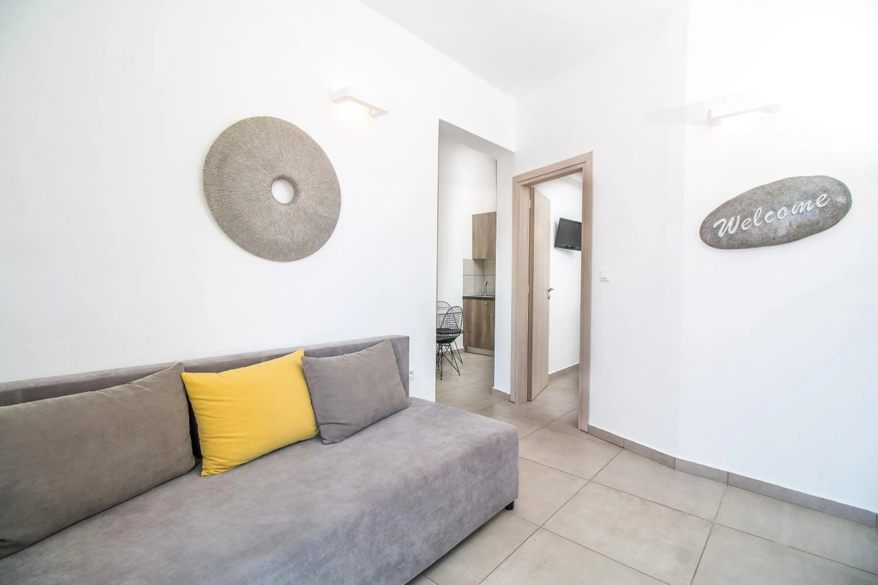 Seating area in Hillside Studios & Apartments