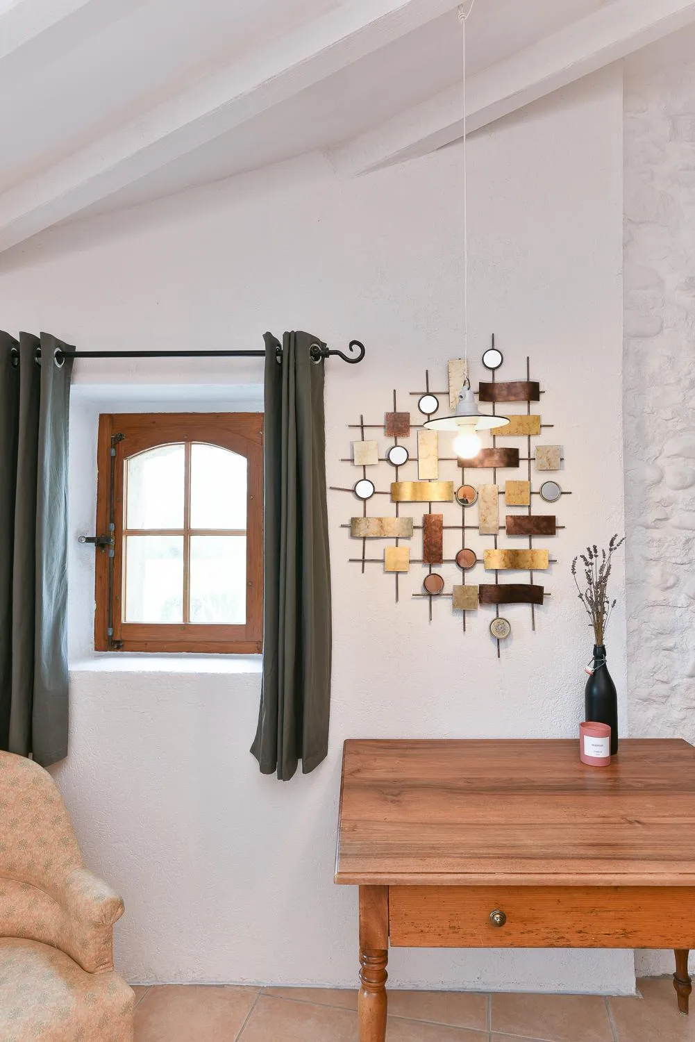 Decorative detail in Auberge La Plaine