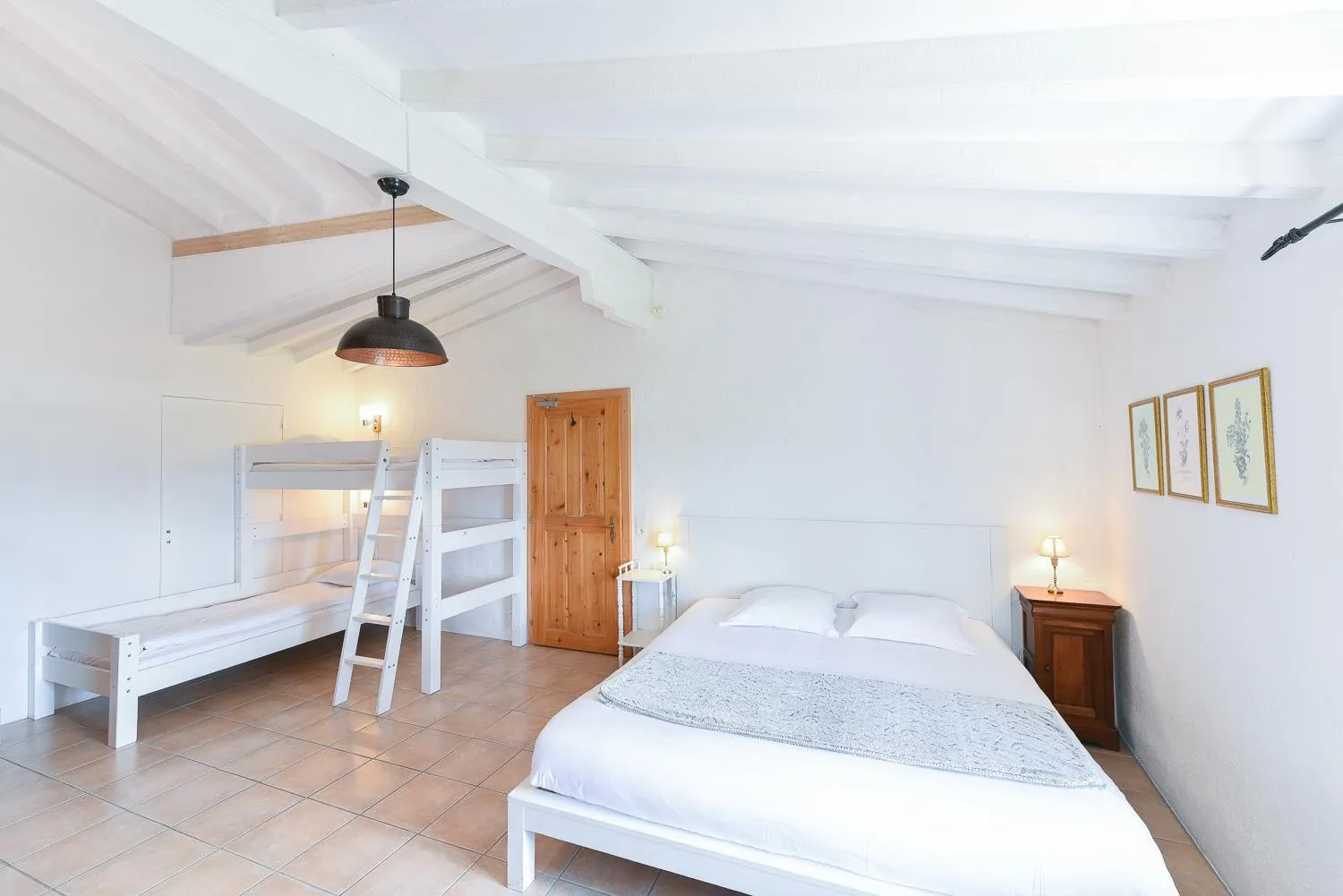 Bed in Auberge La Plaine