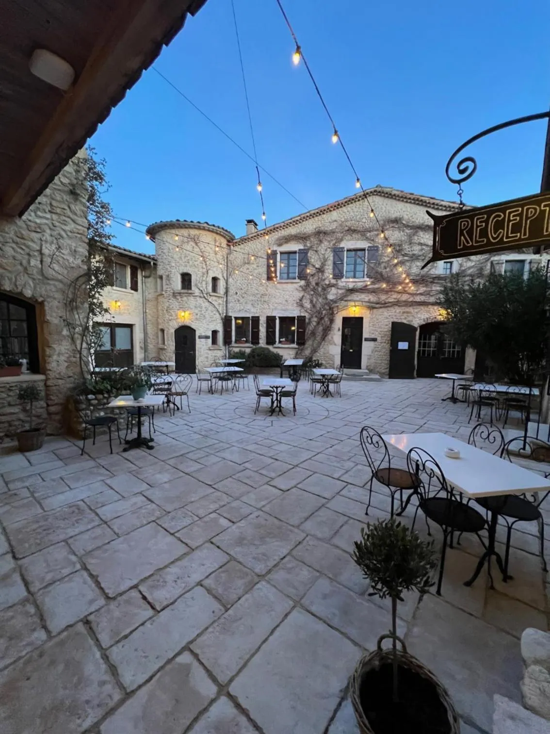 Restaurant/places to eat in Auberge La Plaine