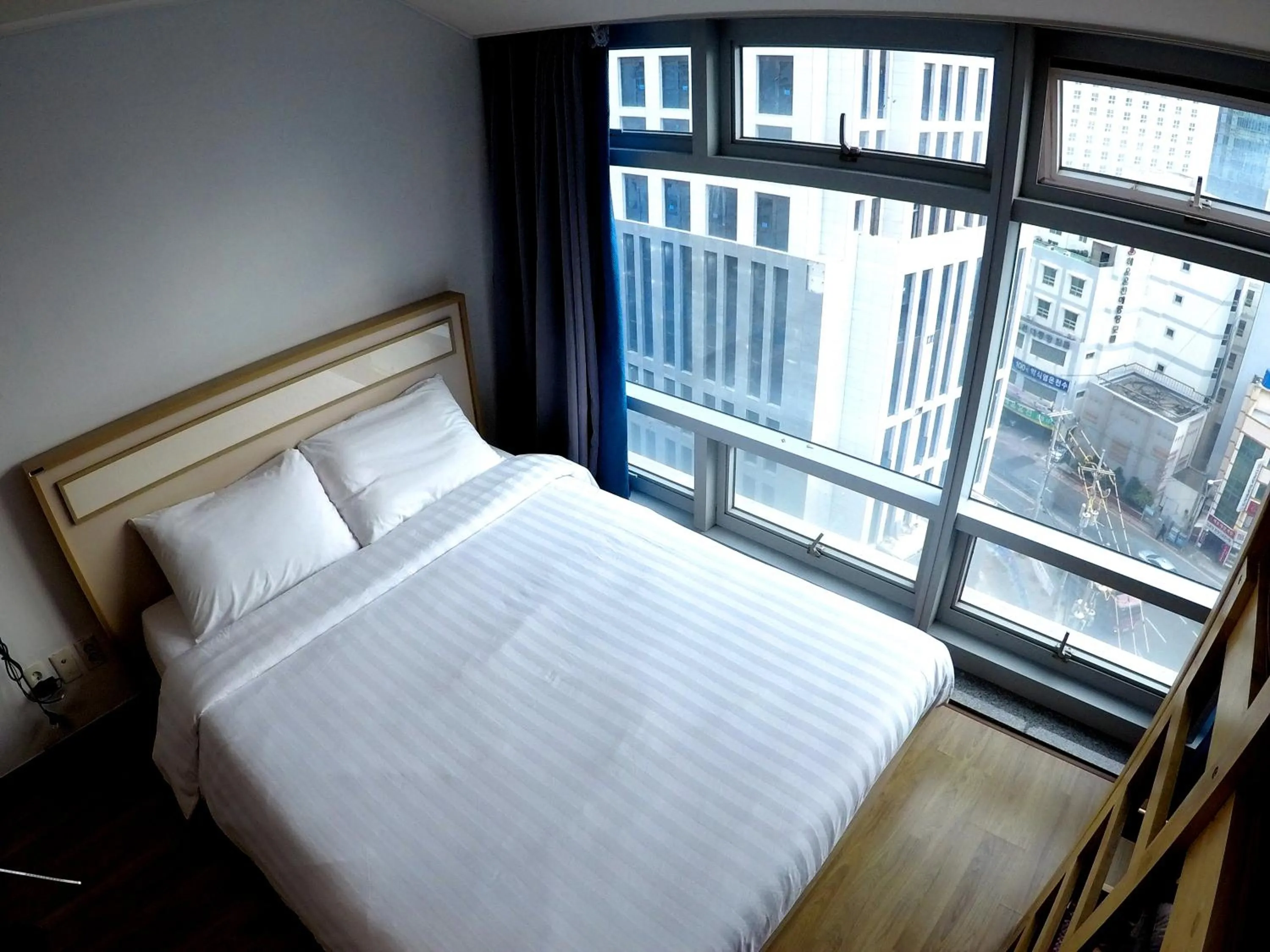 Bed in Busan Popcorn Hostel