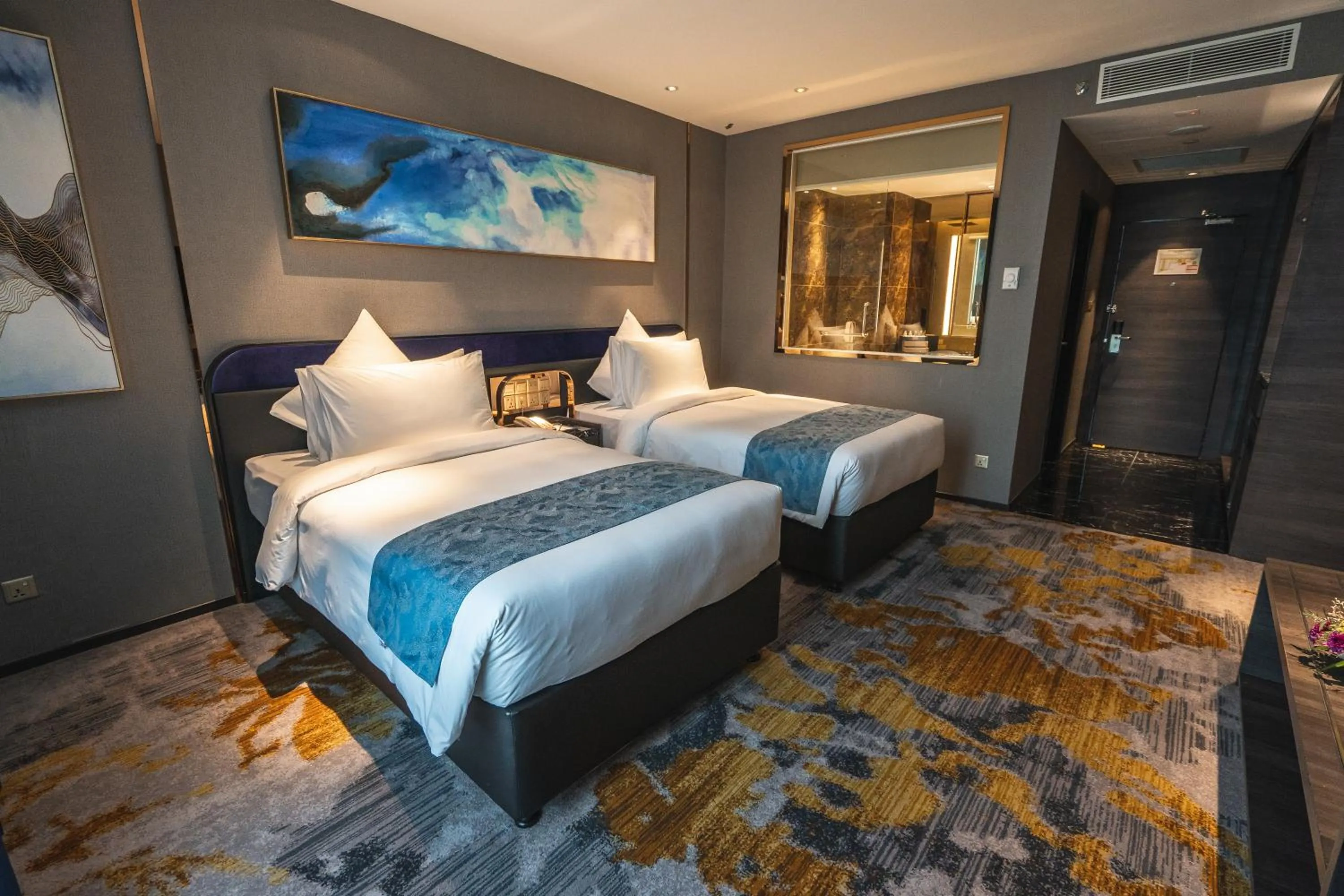 Bedroom, Bed in Ames Hotel