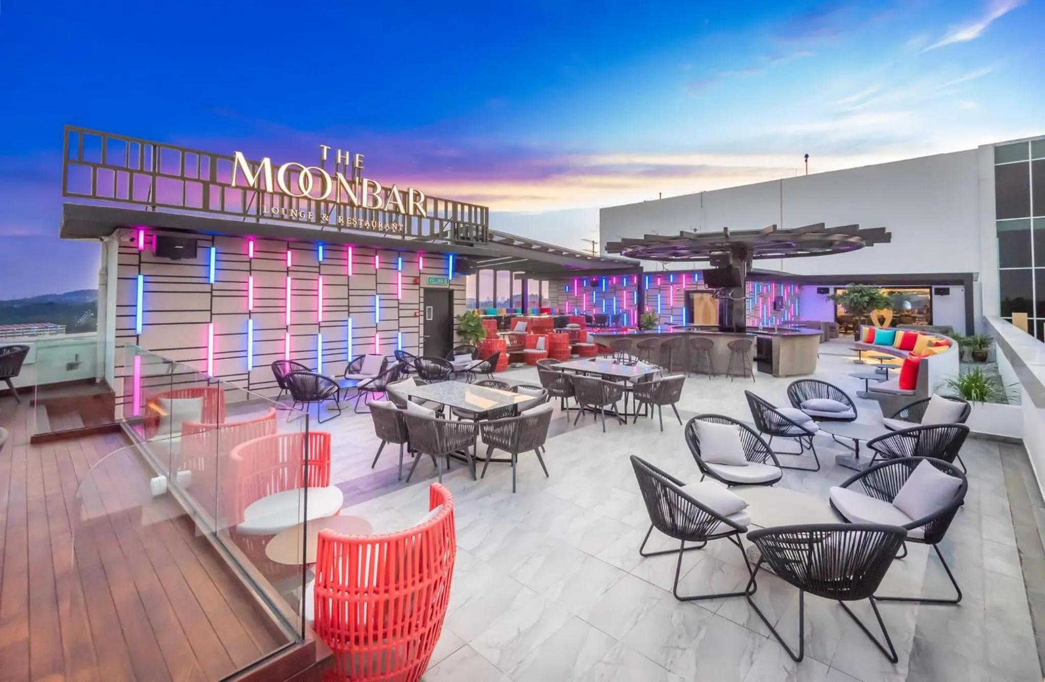 Lounge or bar in Ames Hotel