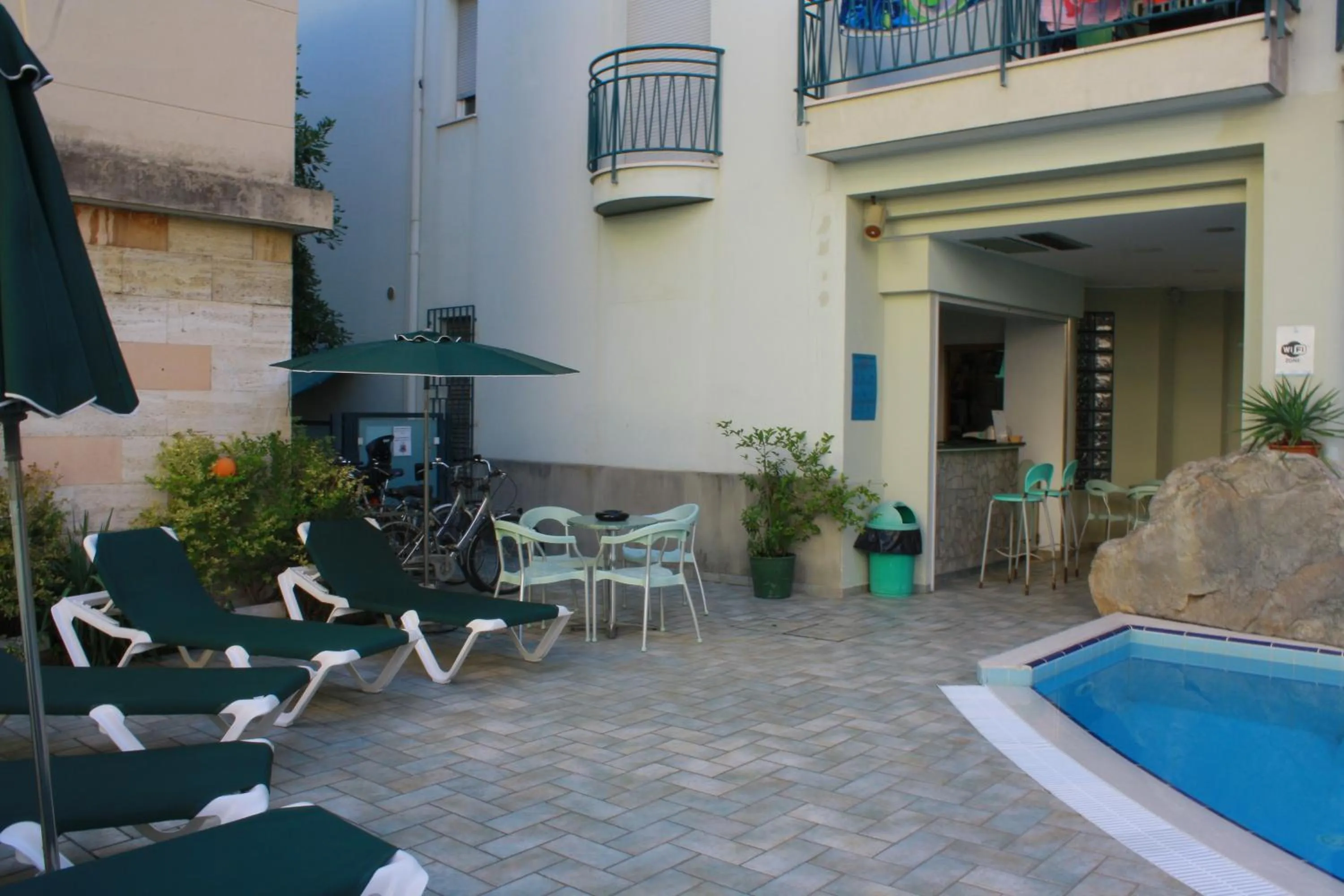 Swimming pool in Residence Le Vele