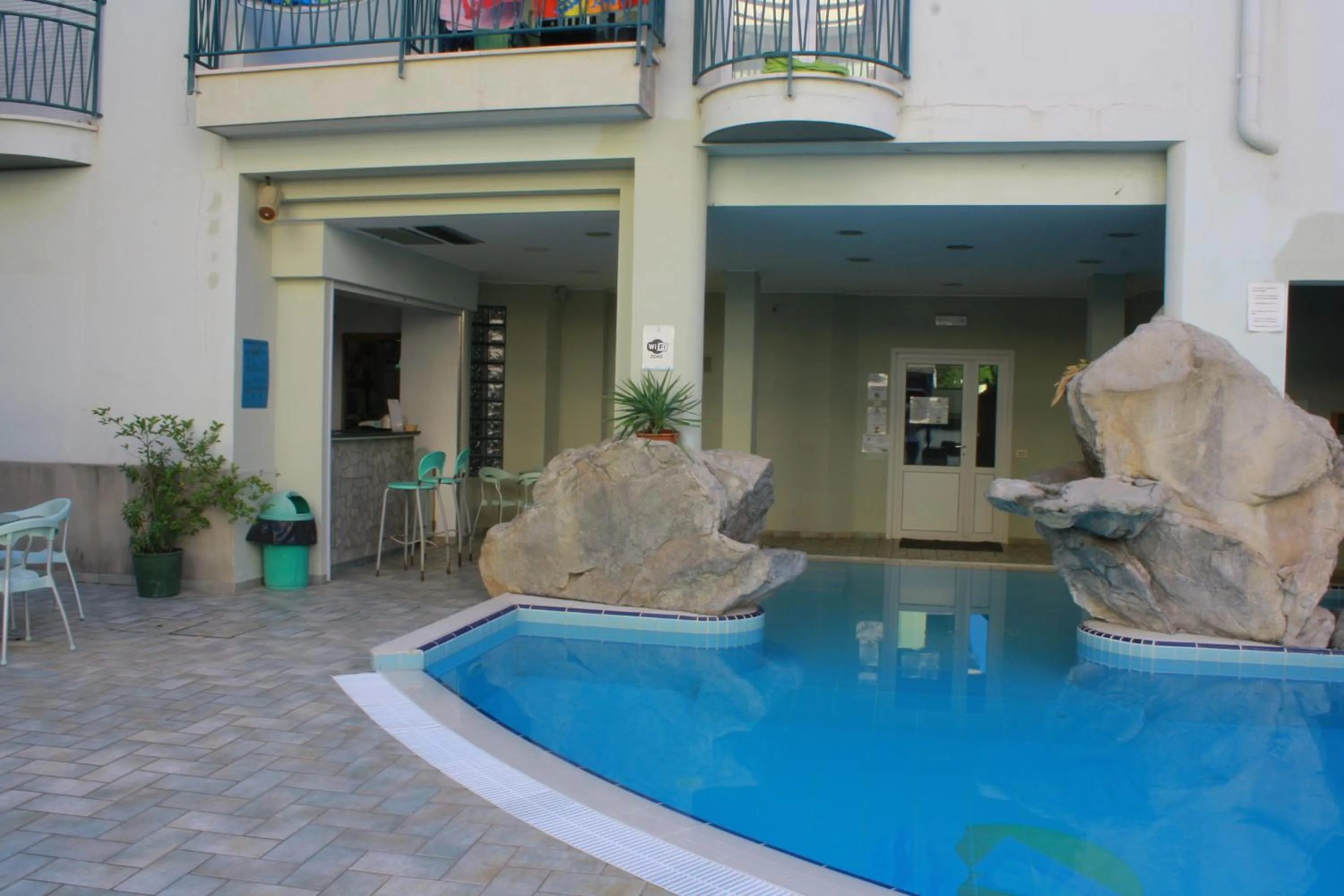 Swimming pool in Residence Le Vele