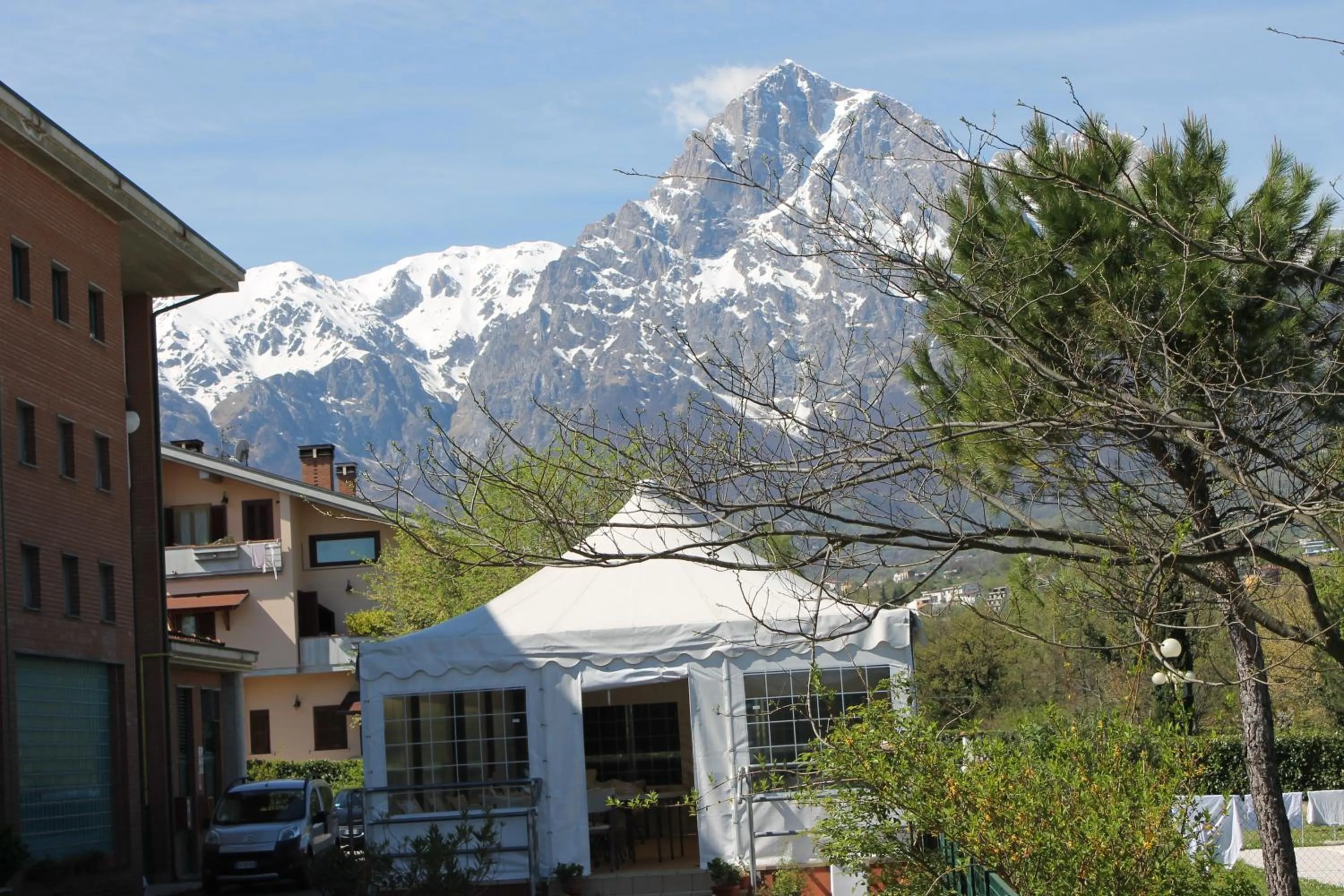 Mountain view in Residence La Piscina