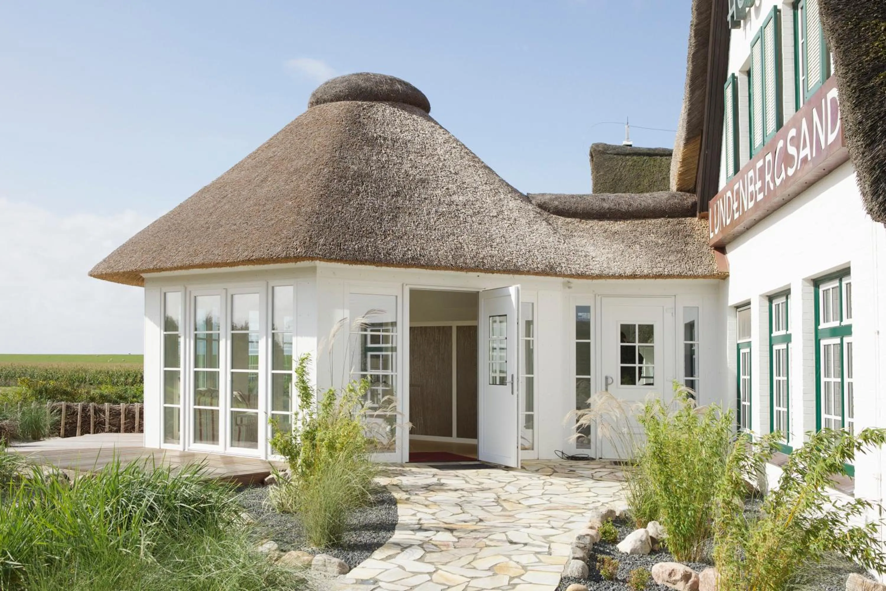Facade/entrance in Hotel und Spa Lundenbergsand