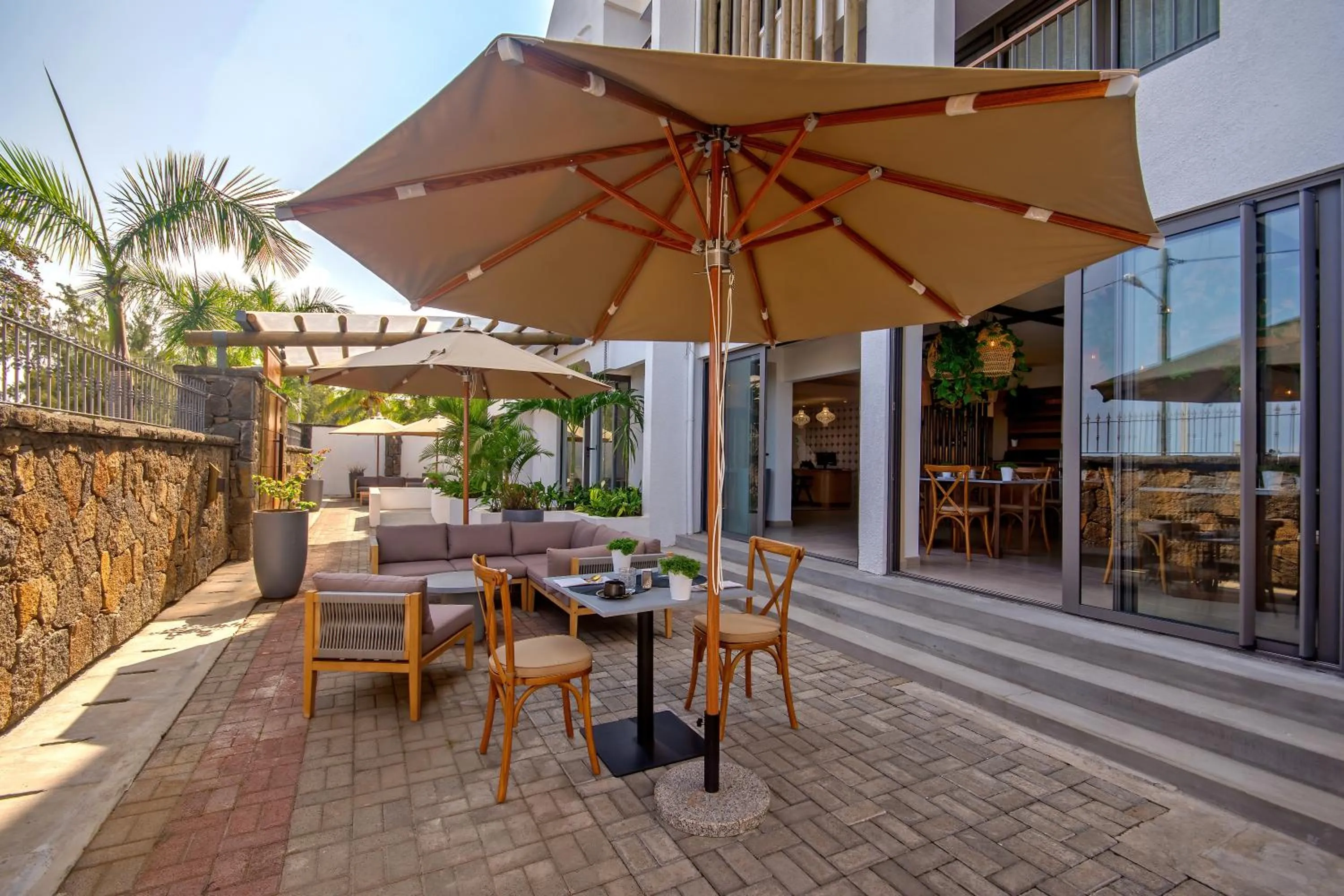 Restaurant/places to eat in Gosun Beach Hotel