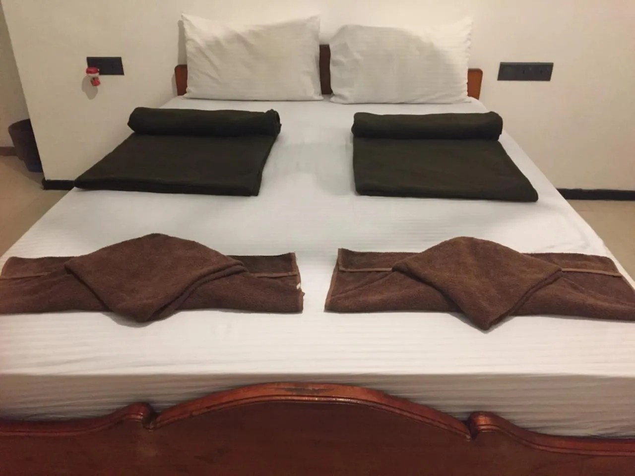 Bed in Ella Forest Paradise Hotel