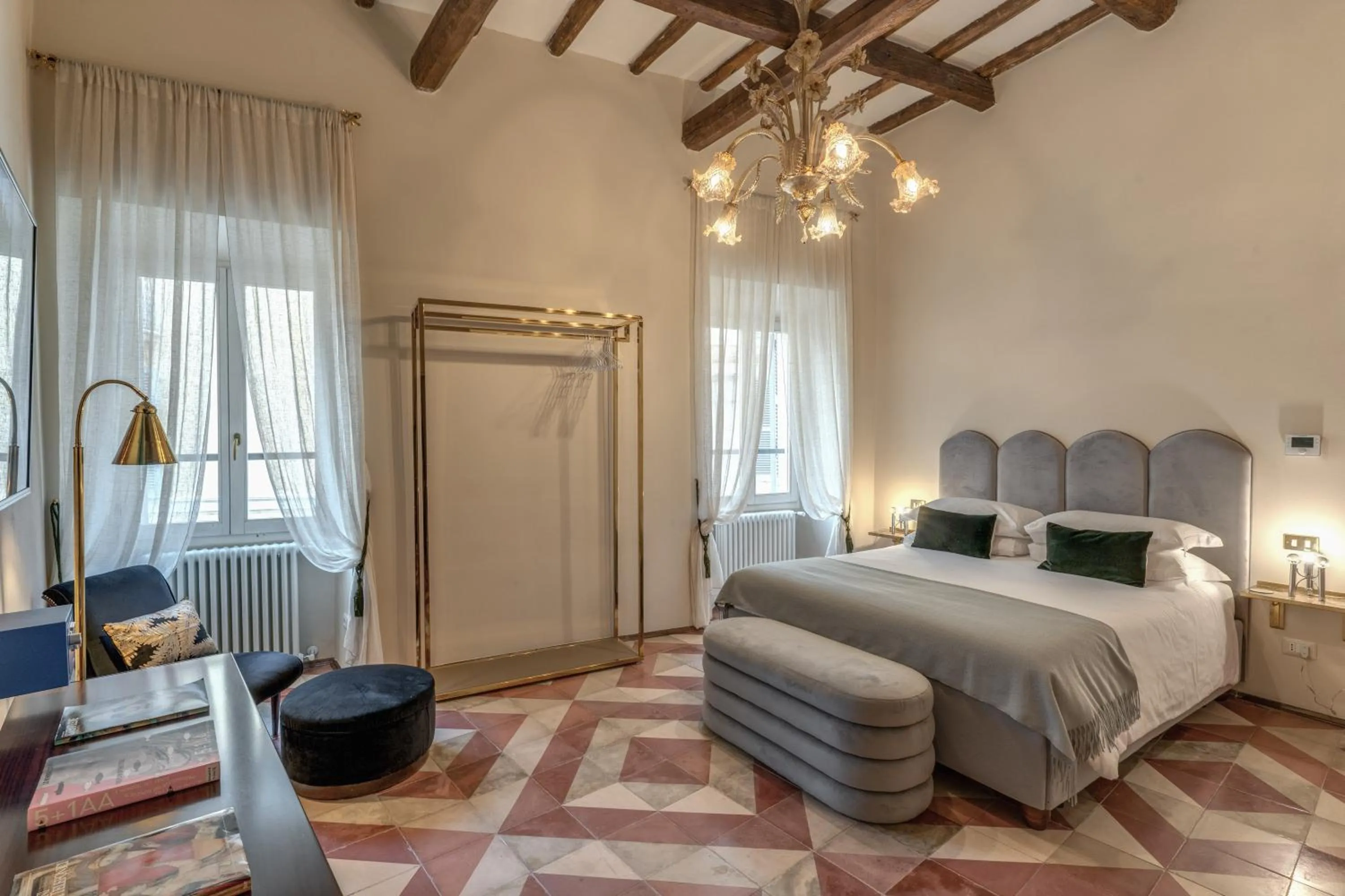 Bedroom, Bed in HiSuiteROME - ApartHotel