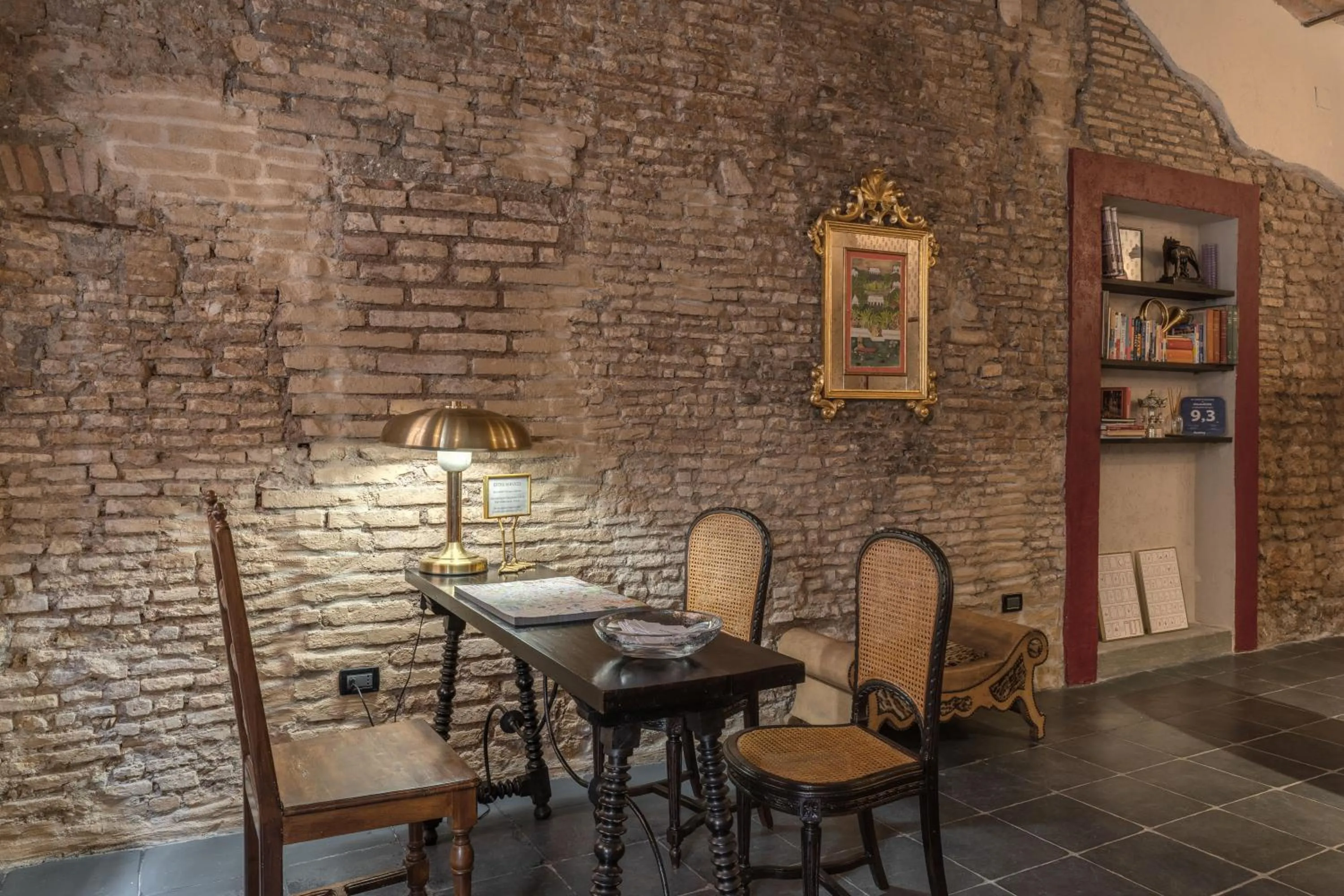 Lobby or reception in HiSuiteROME - ApartHotel