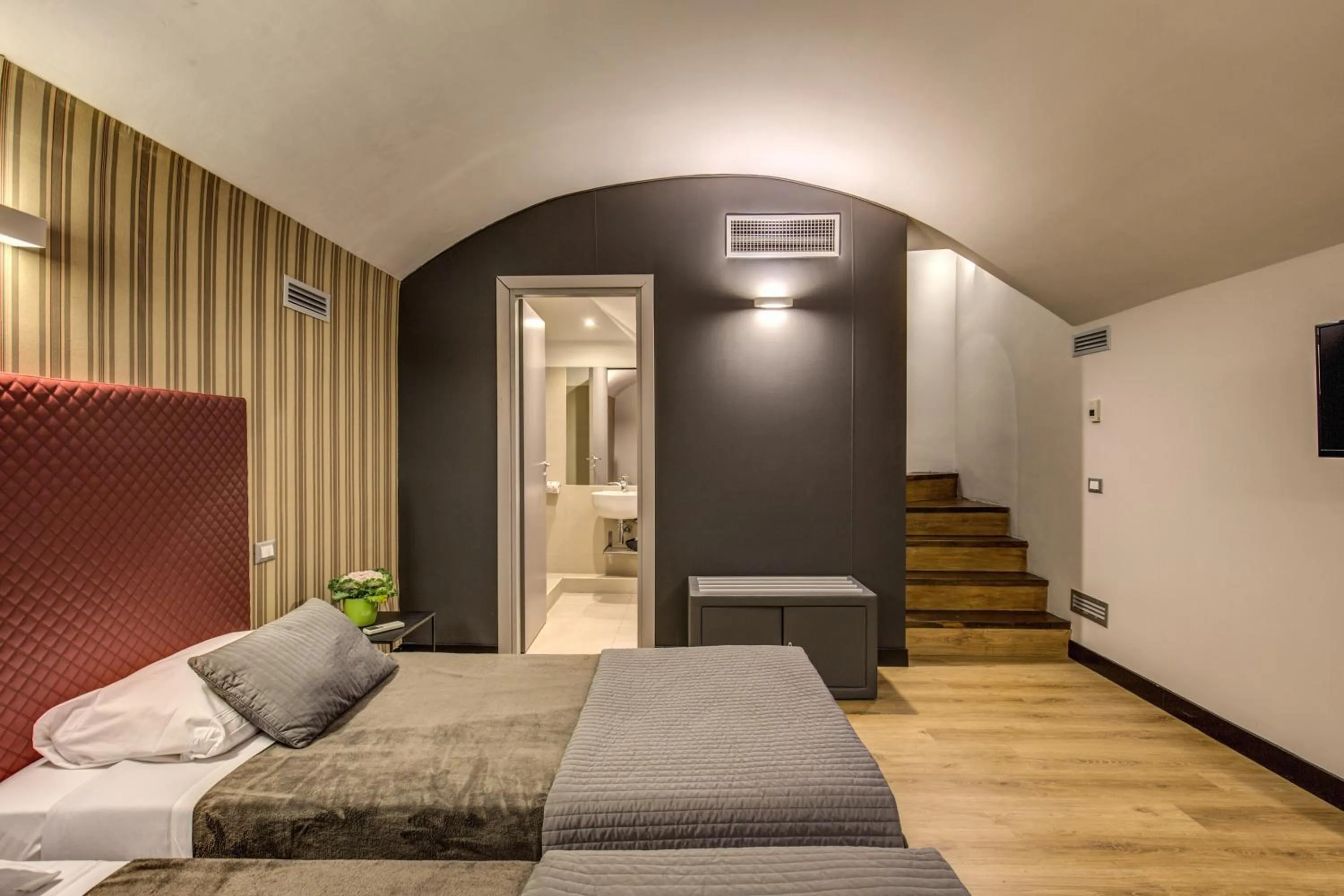 Bedroom, Bed in HiSuiteROME - ApartHotel