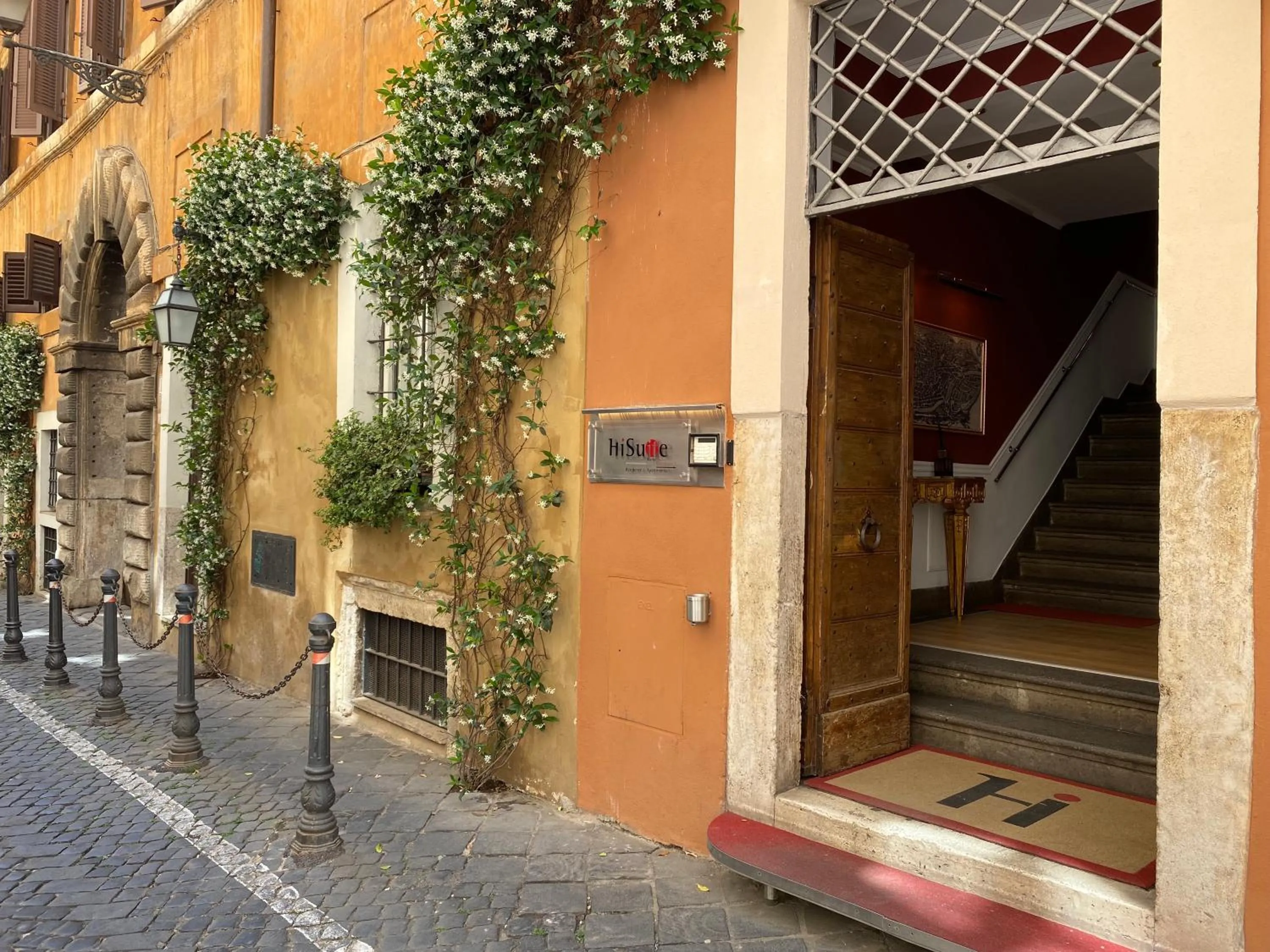 Property building in HiSuiteROME - ApartHotel