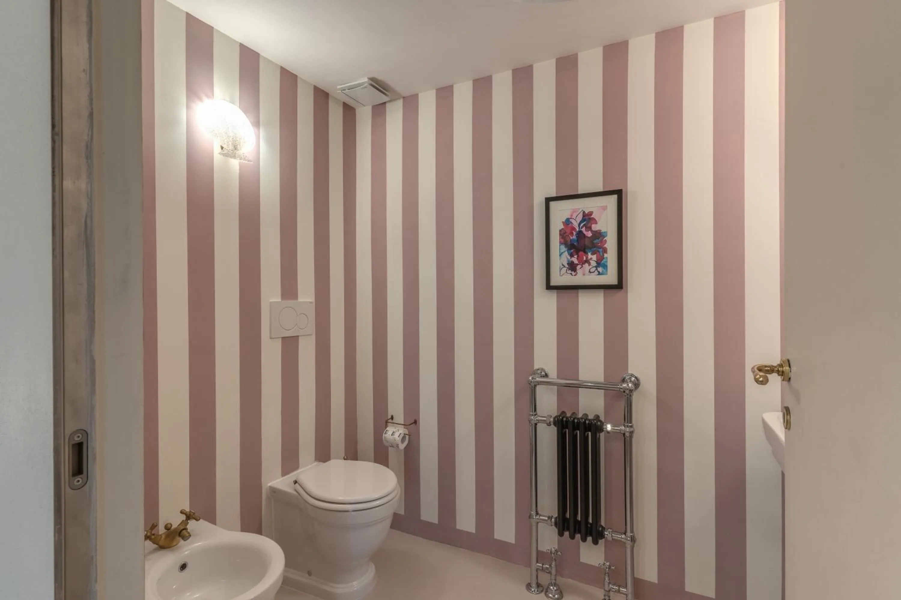 Bathroom in HiSuiteROME - ApartHotel