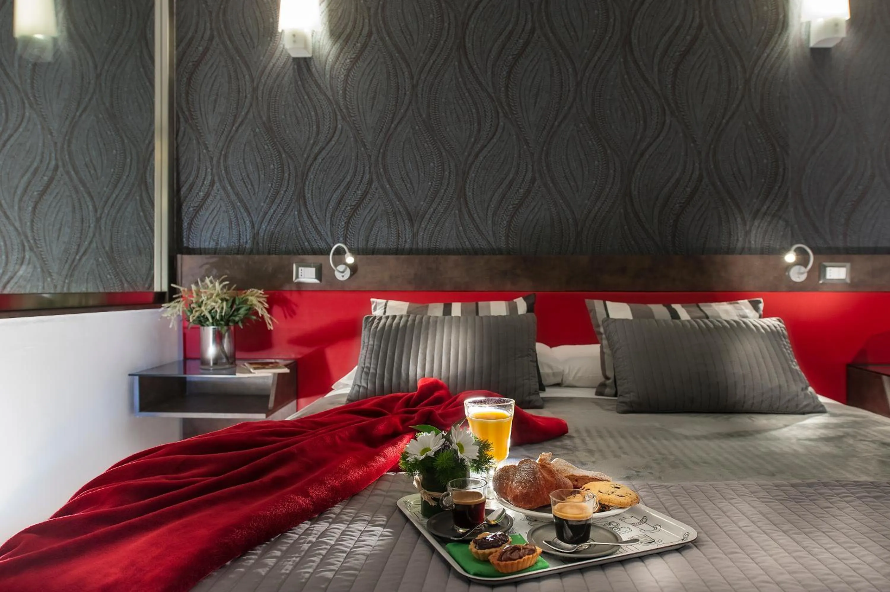 Food in HiSuiteROME - ApartHotel