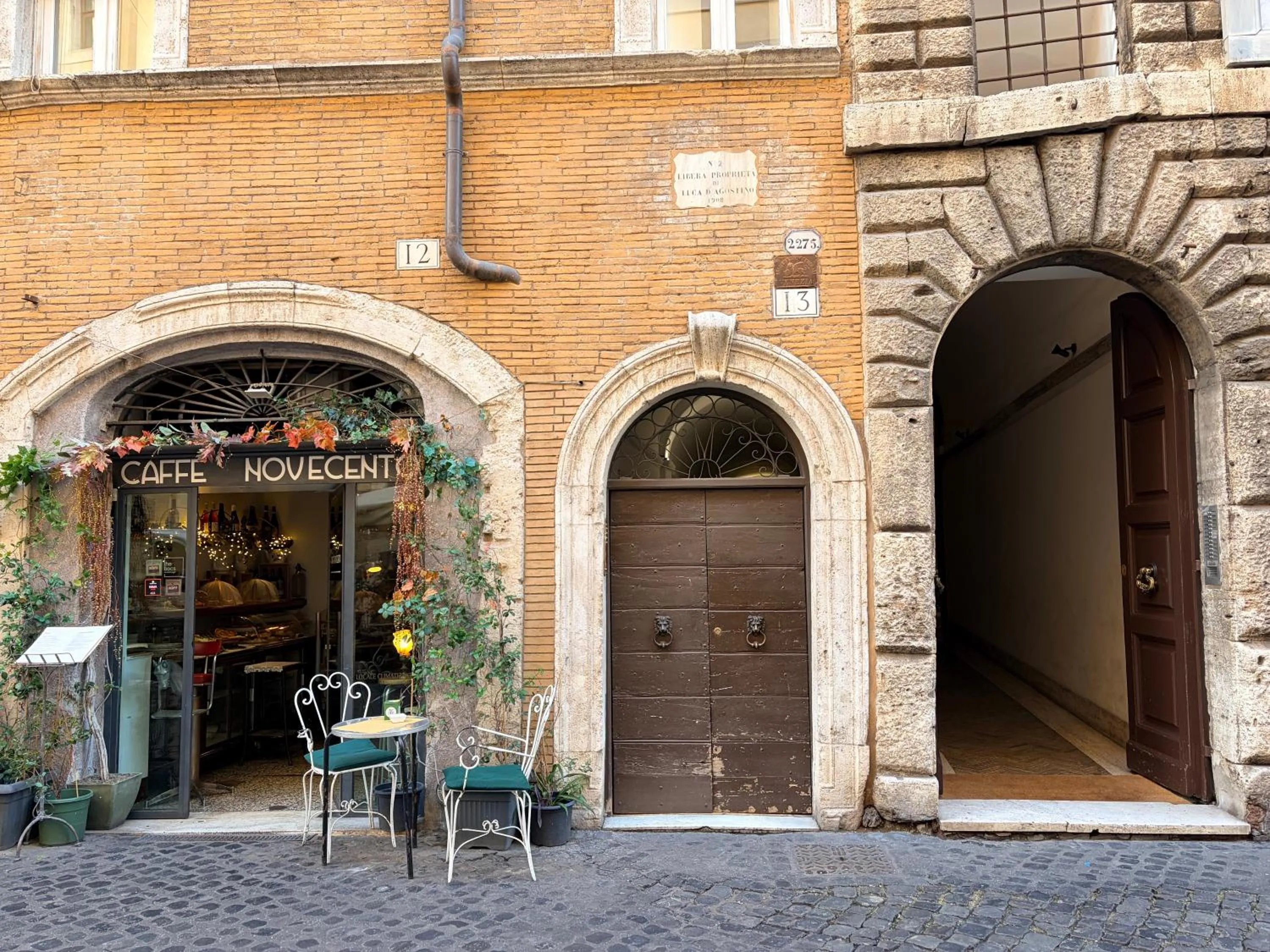 Facade/entrance in HiSuiteROME - ApartHotel
