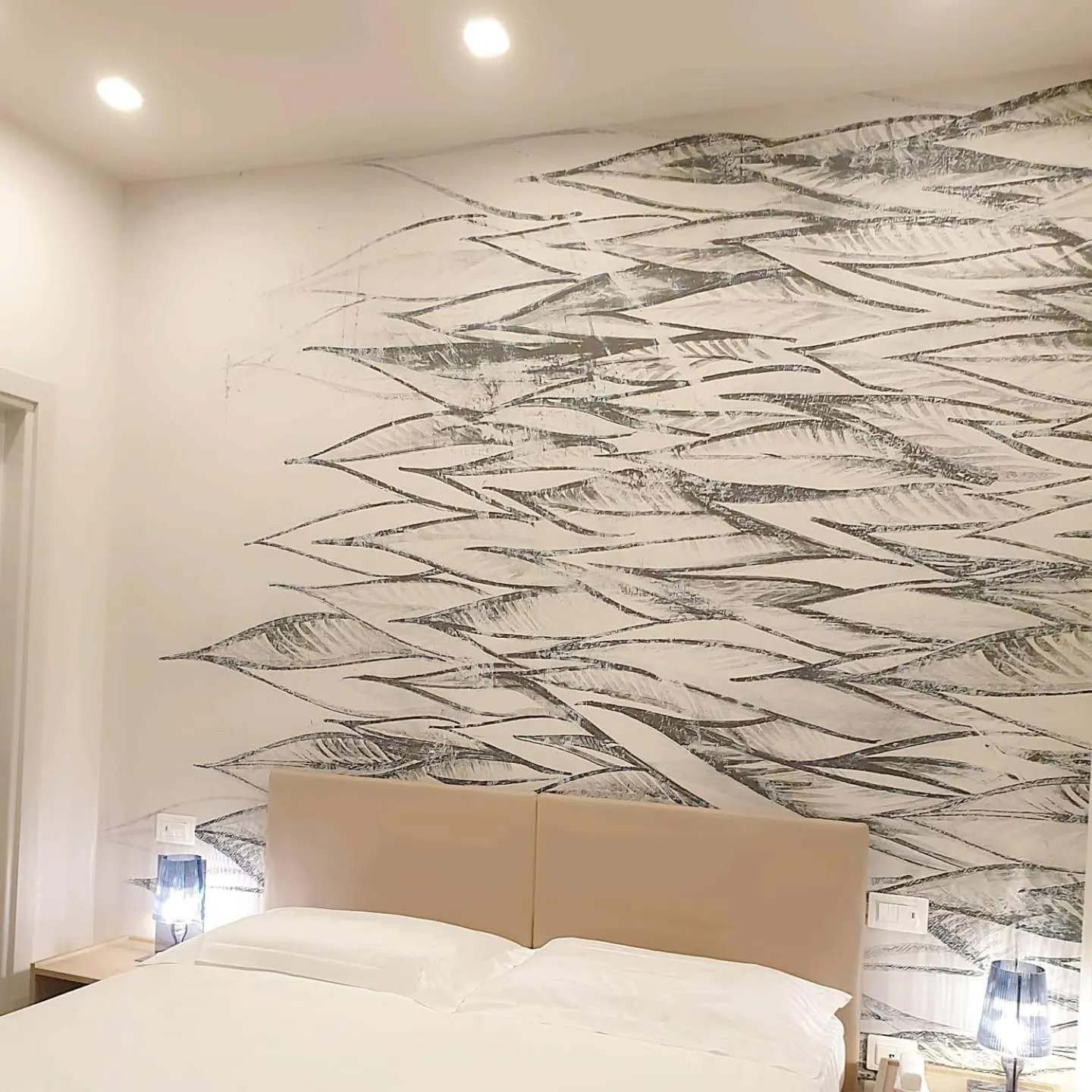 Photo of the whole room, Bed in Hotel De La Ville depandance di Hotel Augustus