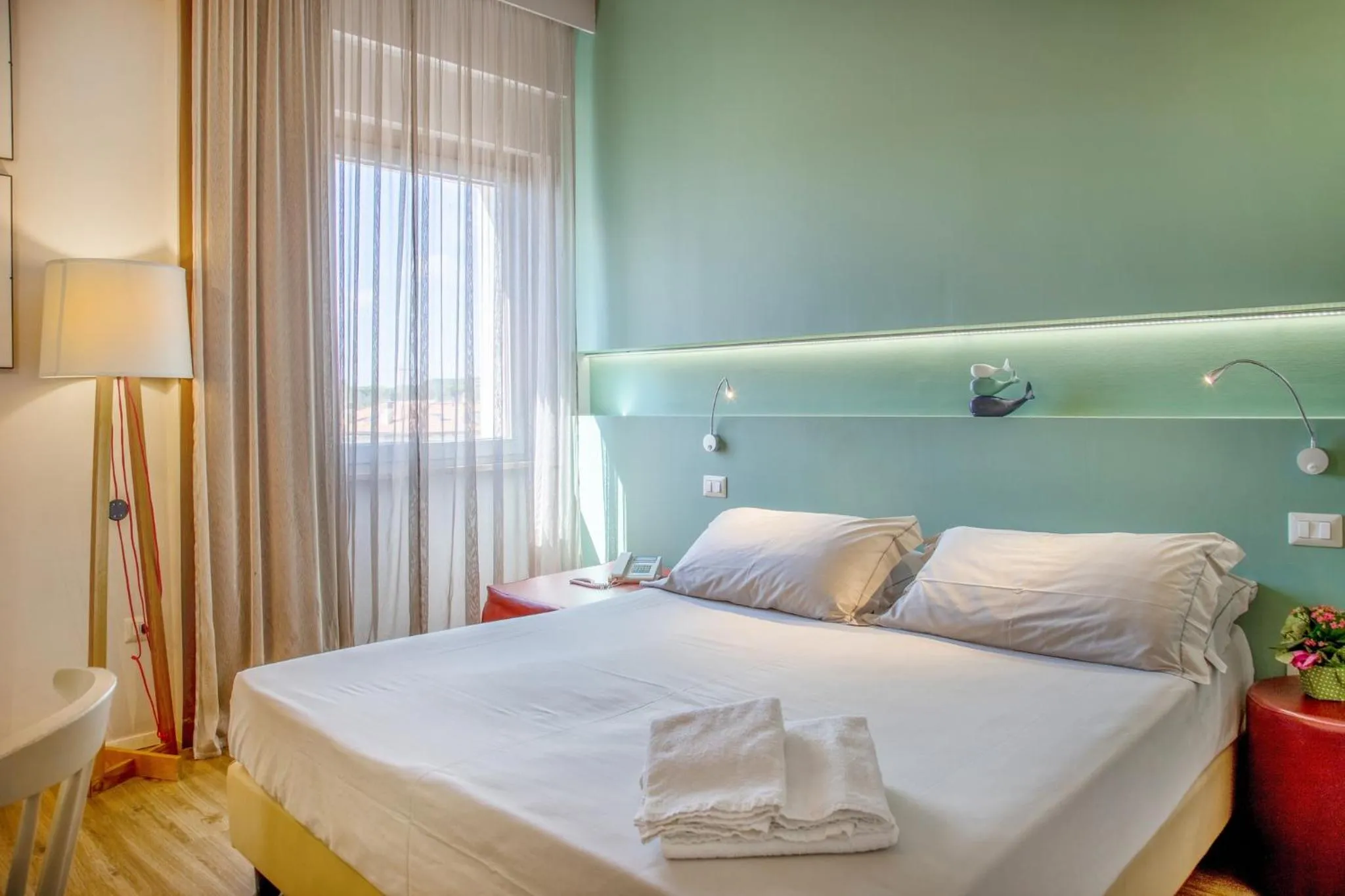 View (from property/room), Bed in Hotel De La Ville depandance di Hotel Augustus