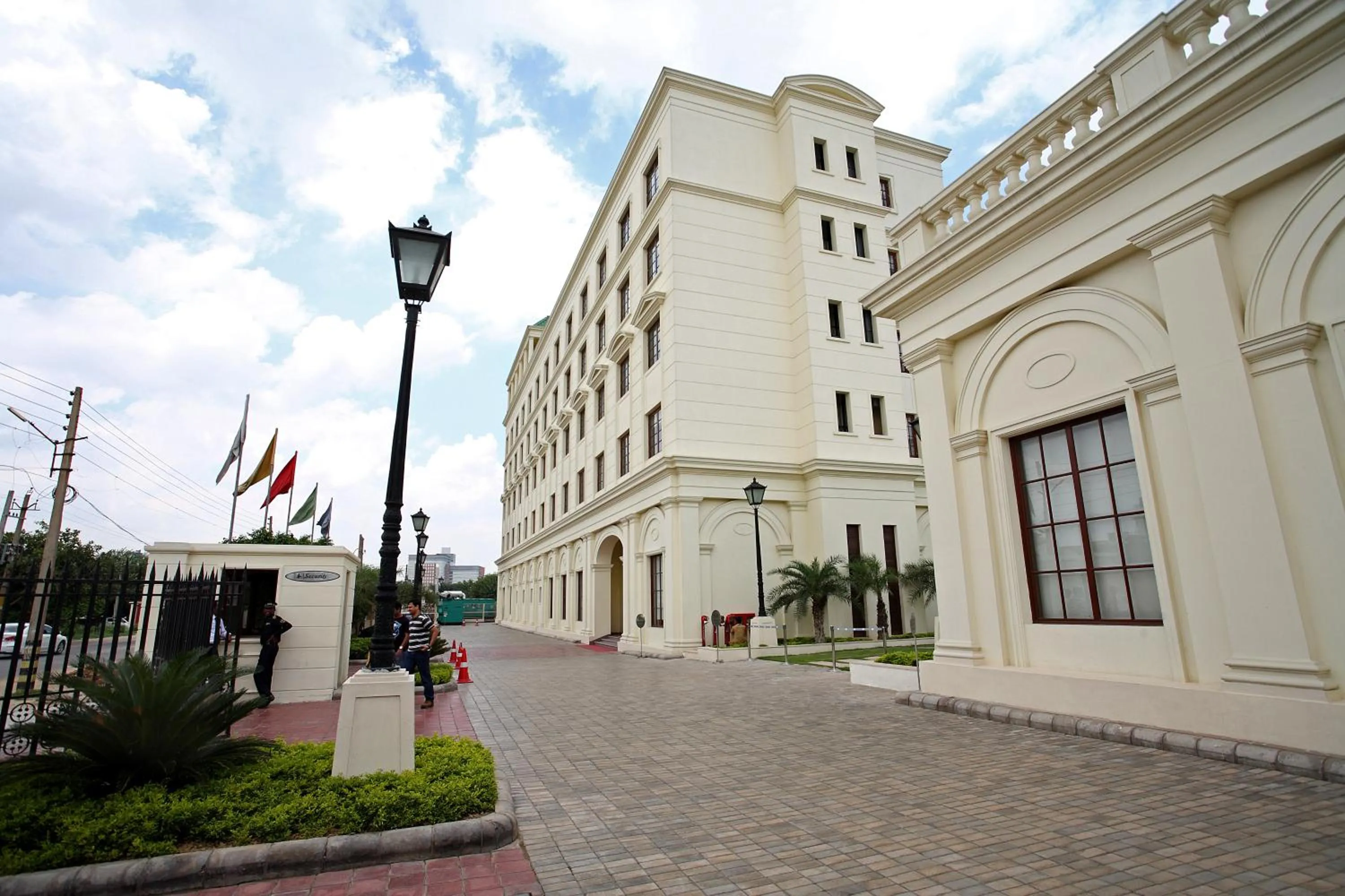 Property building in DLF Club 3