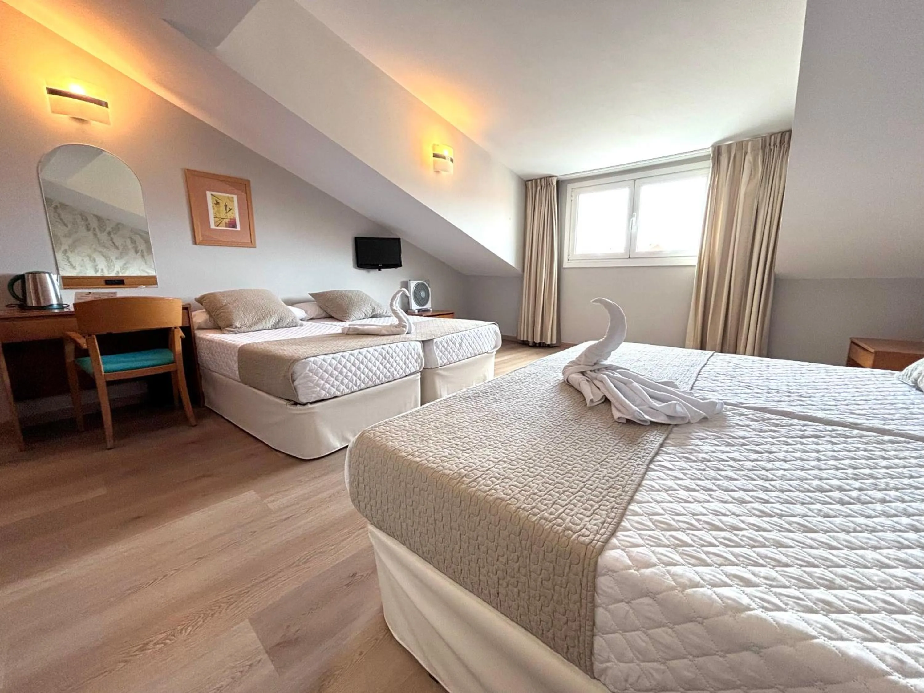 Bed in Hotel Atalaya I