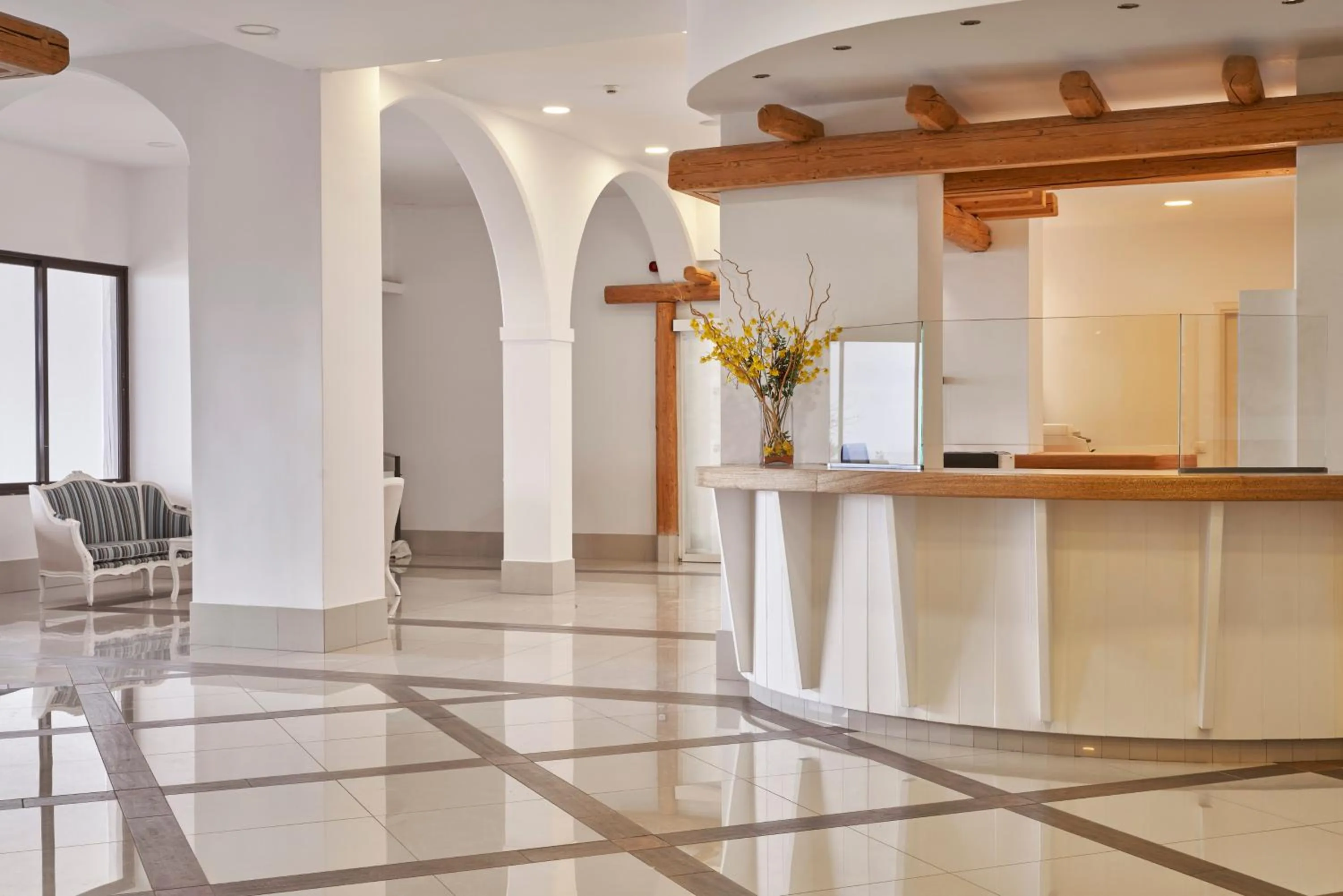 Lobby or reception in Epsilon Hotel Apartments
