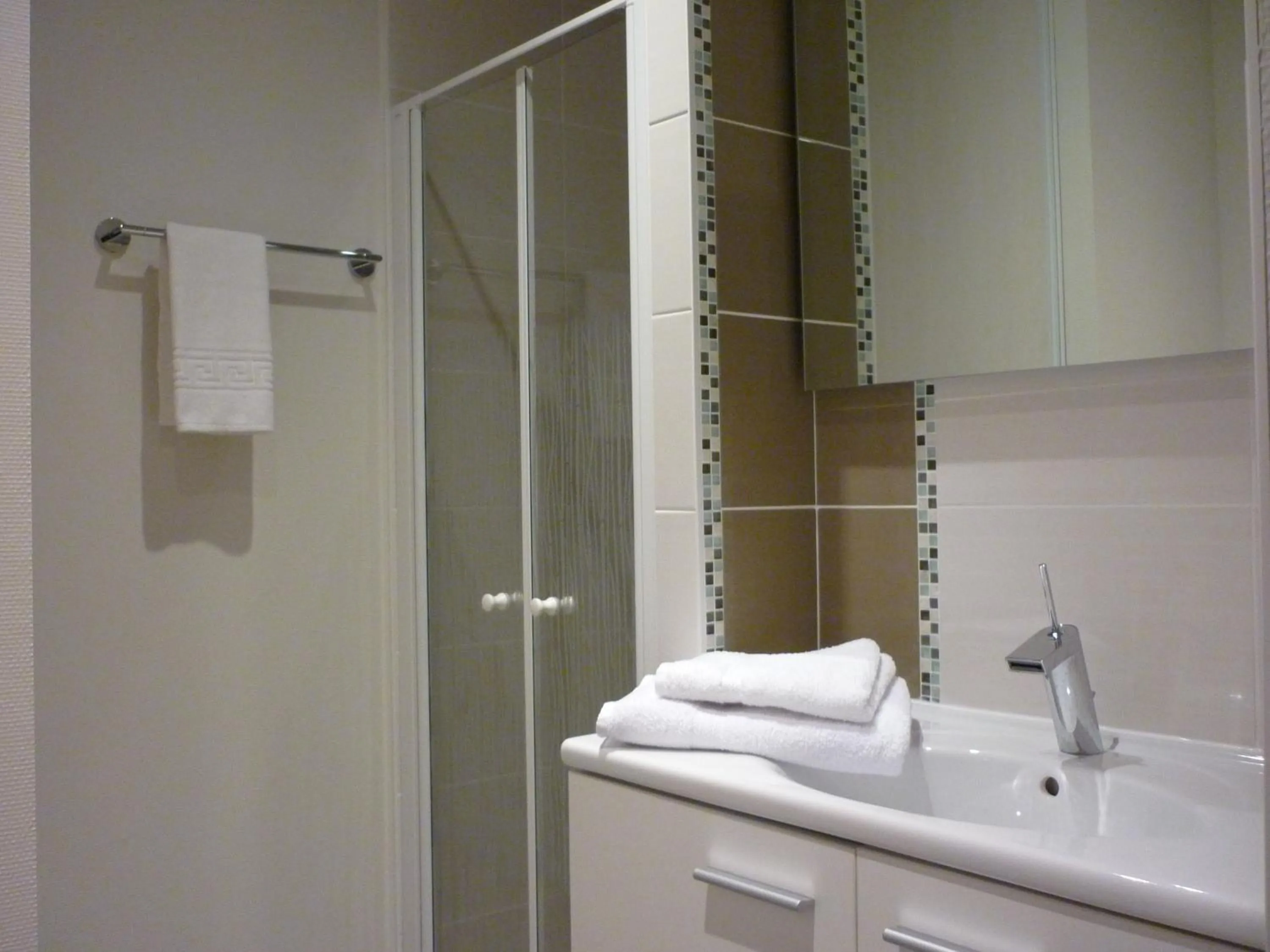 Bathroom in West Appart' Hôtel