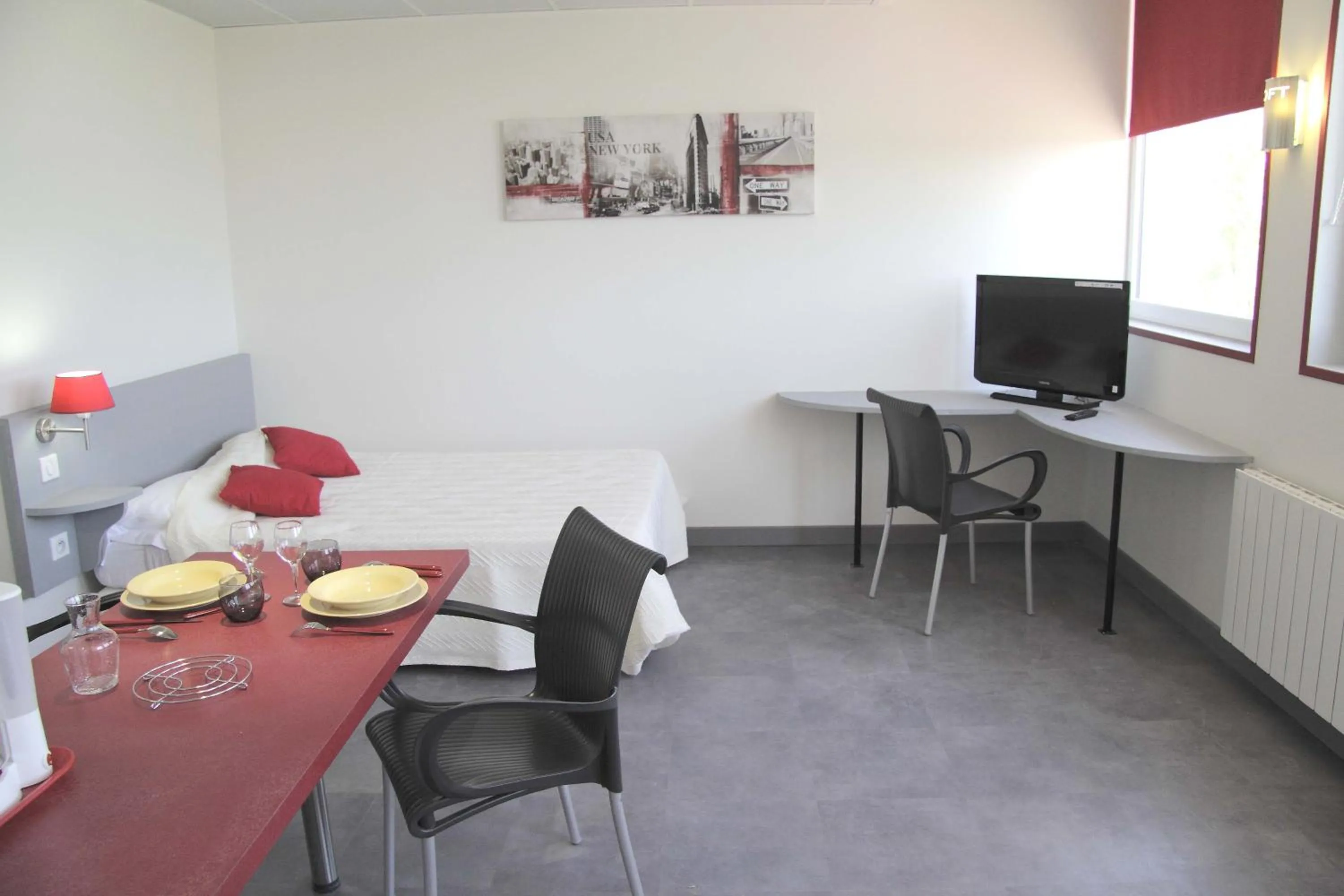 Day in West Appart' Hôtel