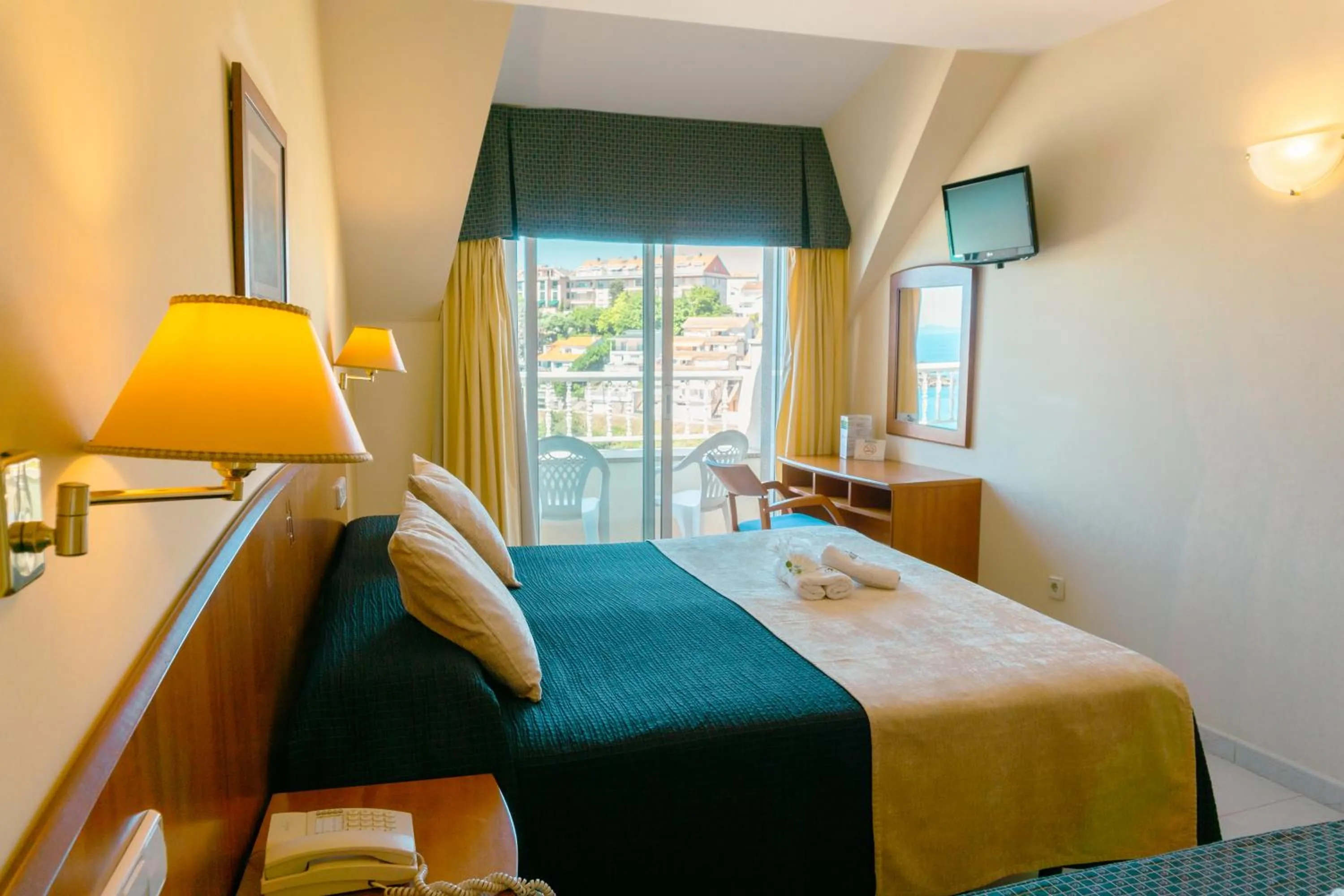 Bed in Hotel Atalaya II