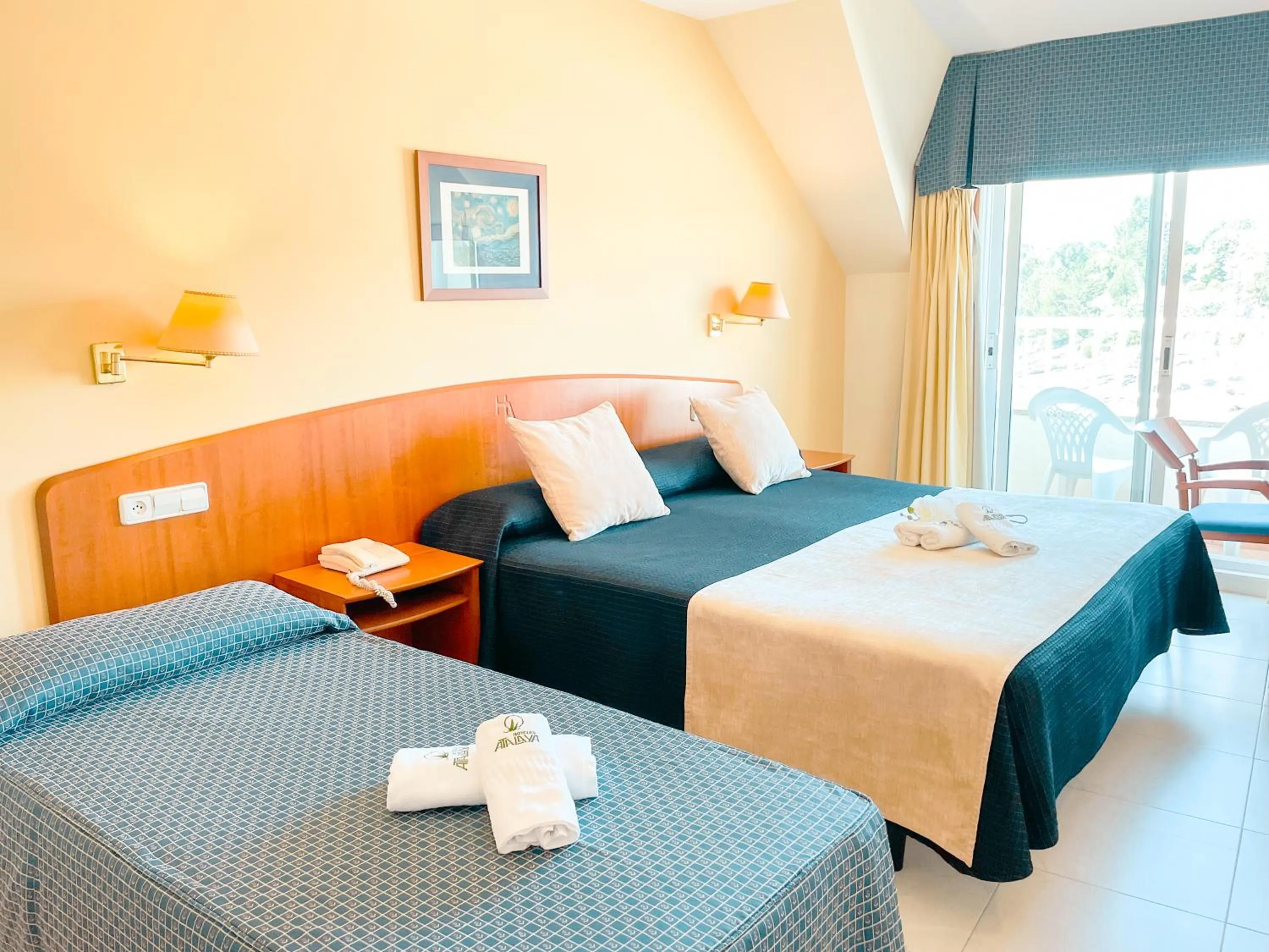 Bed in Hotel Atalaya II