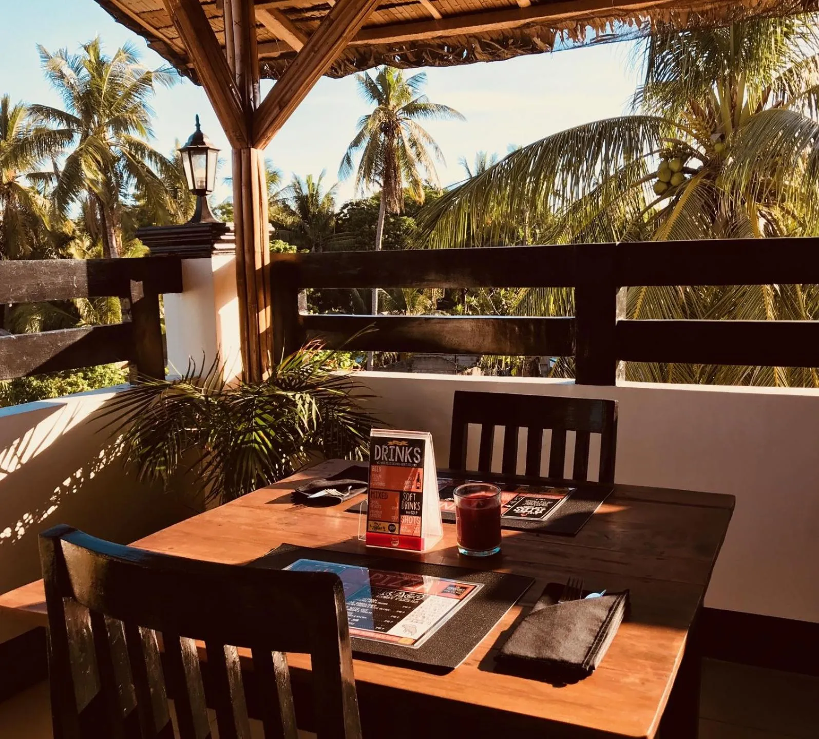 Restaurant/places to eat in Everyday Sunday Hotel & Cafe