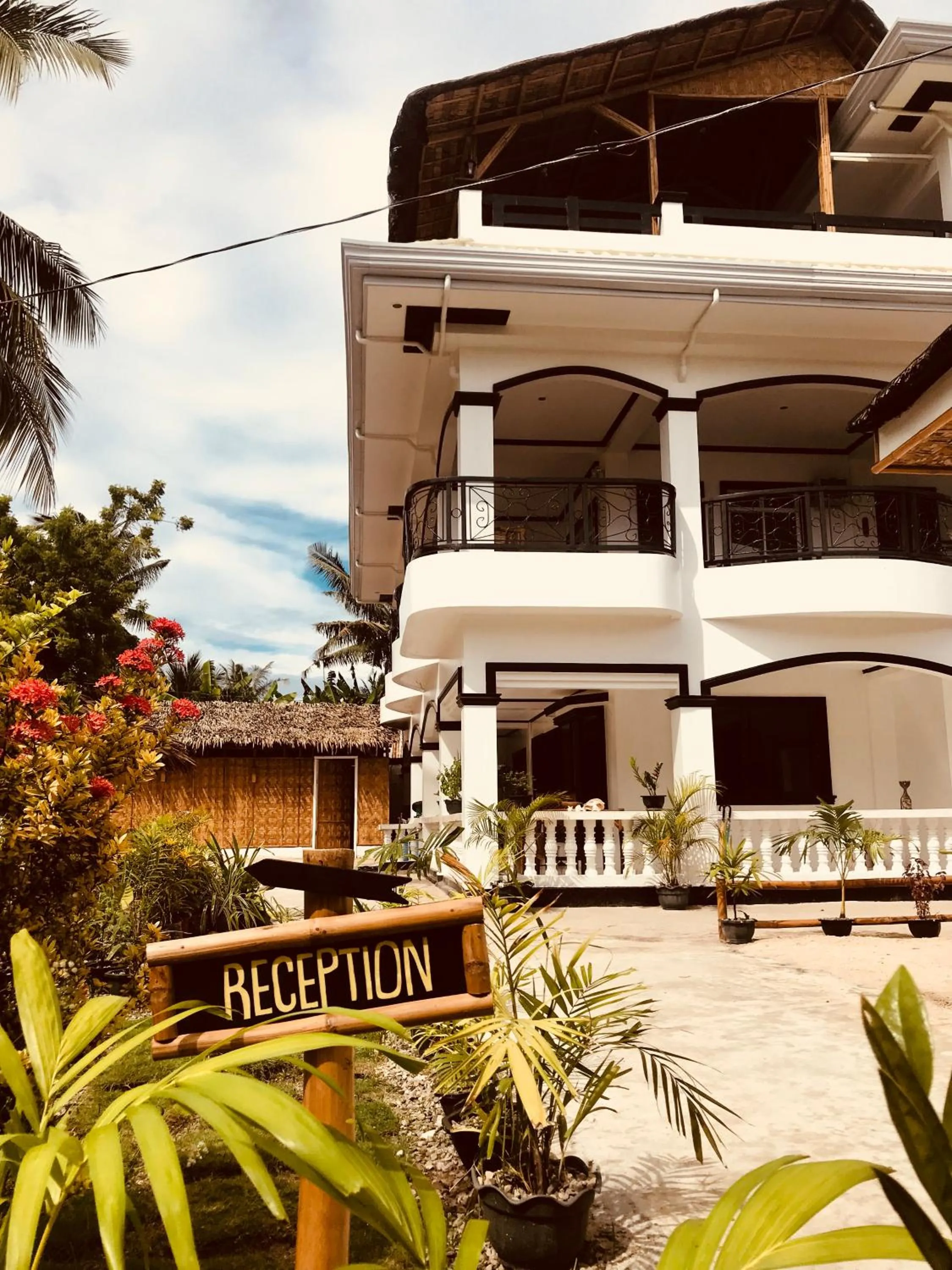 Property building in Everyday Sunday Hotel & Cafe